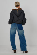Bomberjacke mit Kapuze und abnehmbarem Teddyfell, schwarz