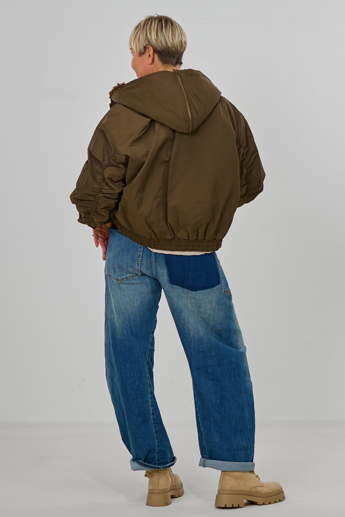 Bomberjacke mit Kapuze und abnehmbarem Teddyfell, khaki