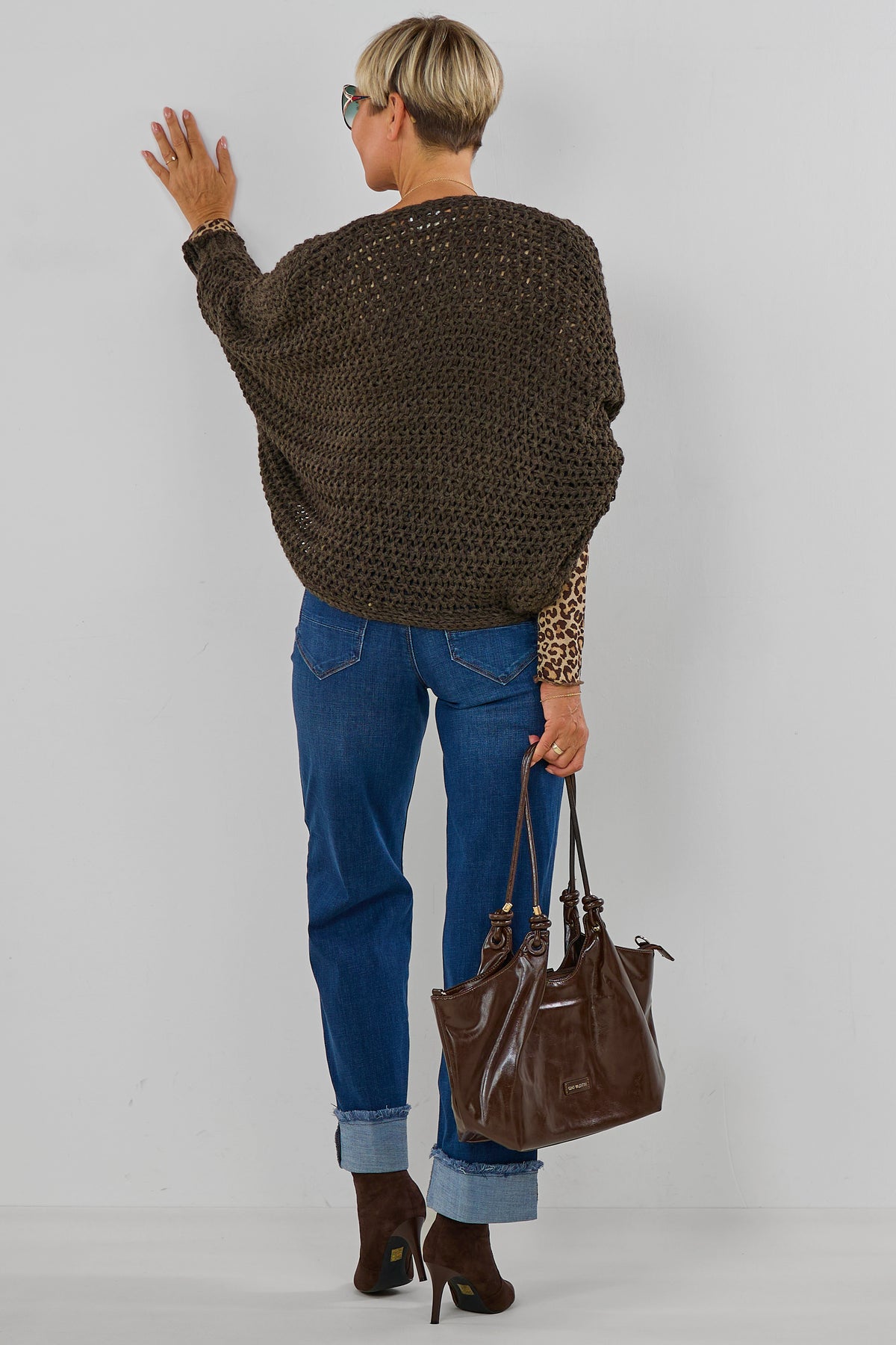Grobgestrickter Pullover mit Fledermausärmeln, taupe