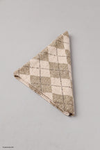 Dreiecksschal mit Rautenmuster, ecru-beige