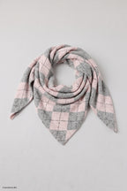 Dreiecksschal mit Rautenmuster, rosa-hellgrau