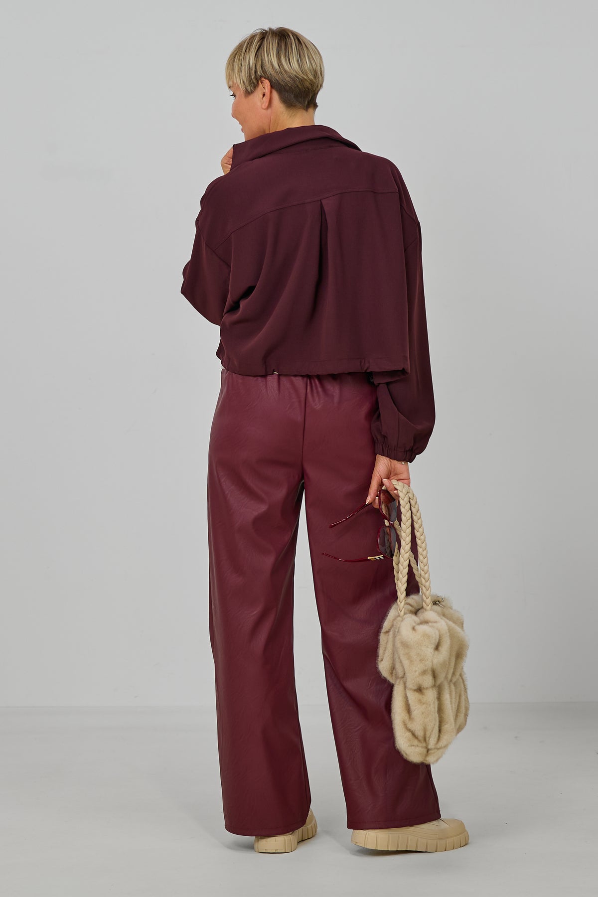 Kurze Bluse mit elastischen Bündchen, bordeaux