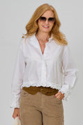 Kurze Bluse mit Rüschen, weiß