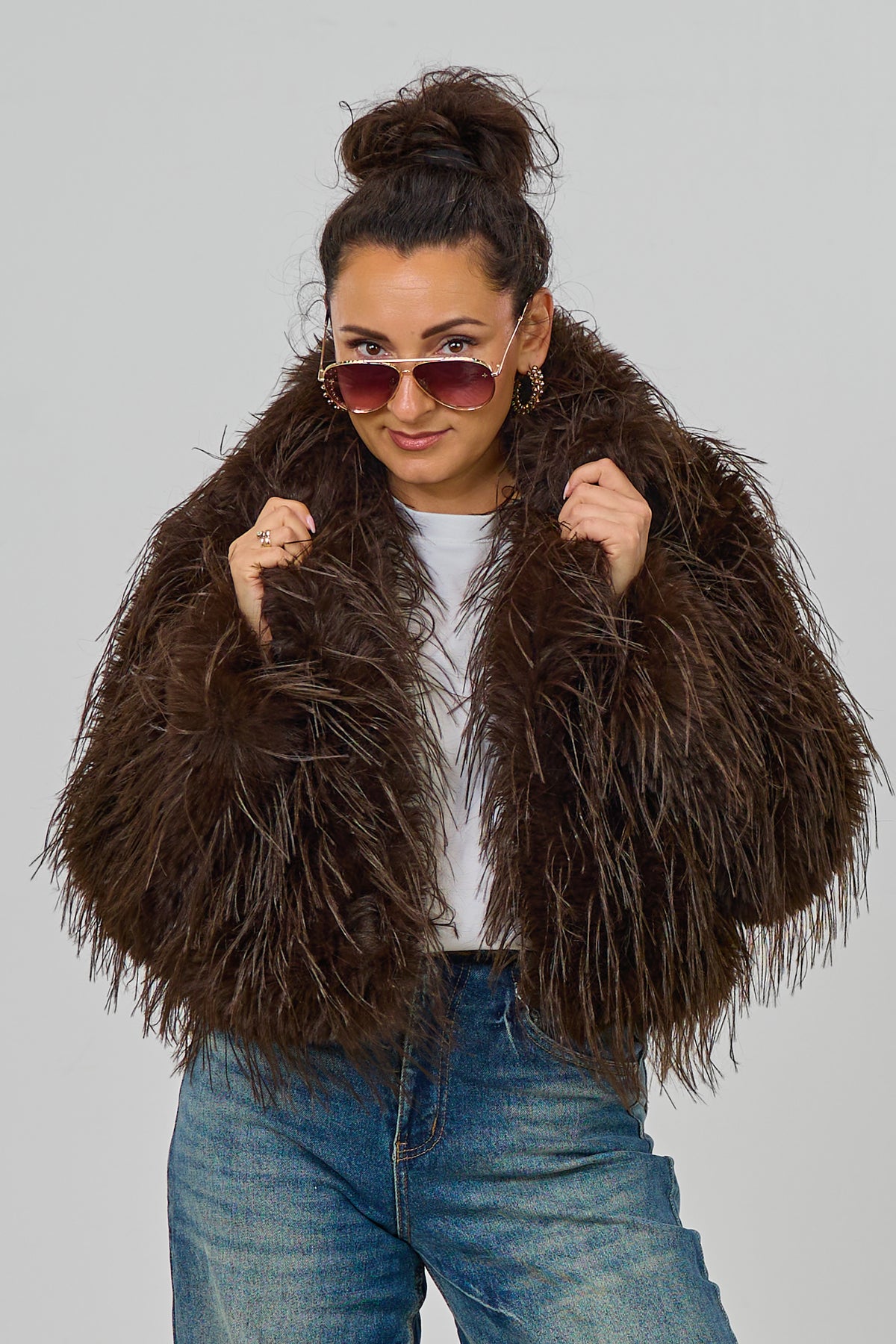 kurze Jacke mit Zottelfell, braun