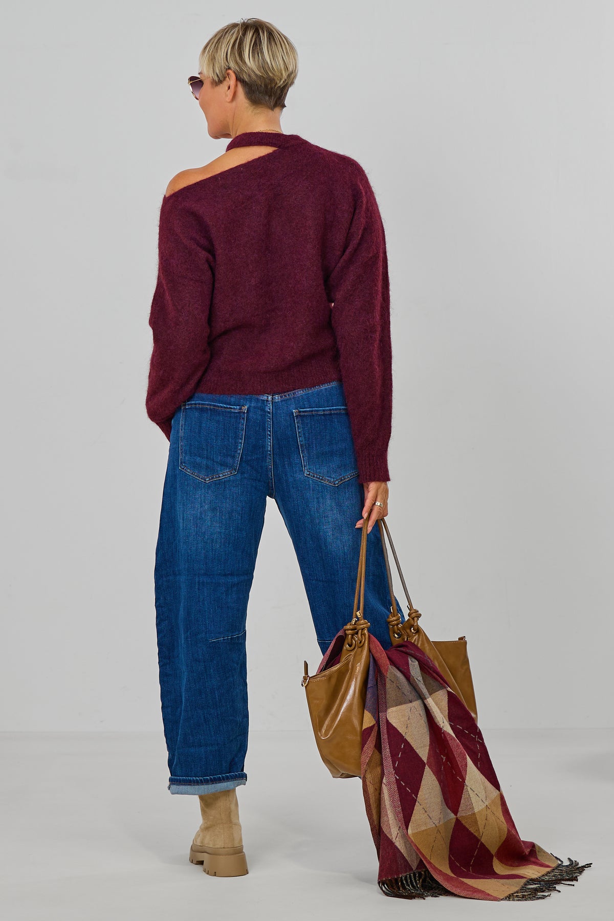 Strickpulli mit Cut-Out, bordeaux