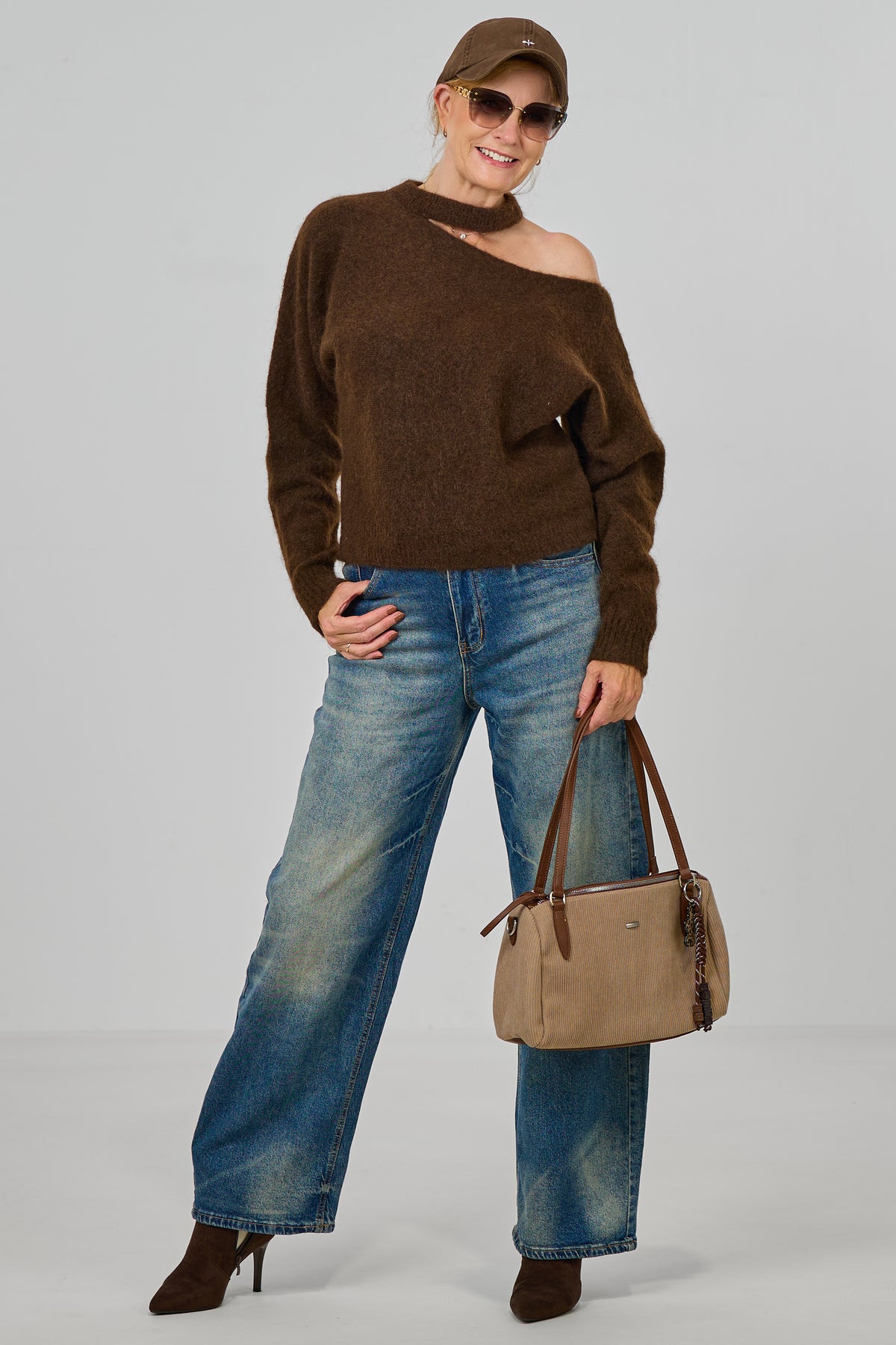 Strickpulli mit Cut-Out, schokobraun