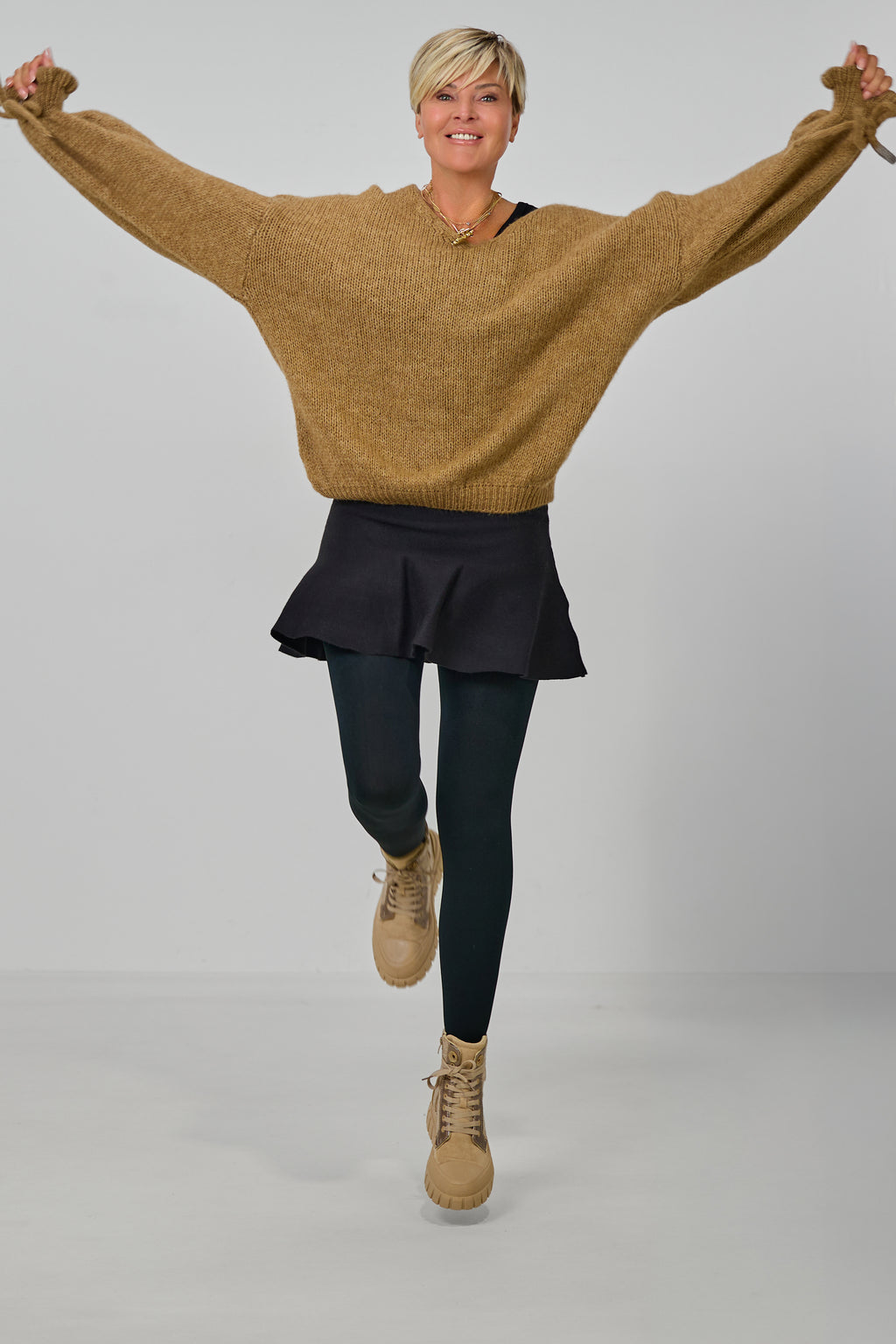 Kurzer Strickrock, schwarz