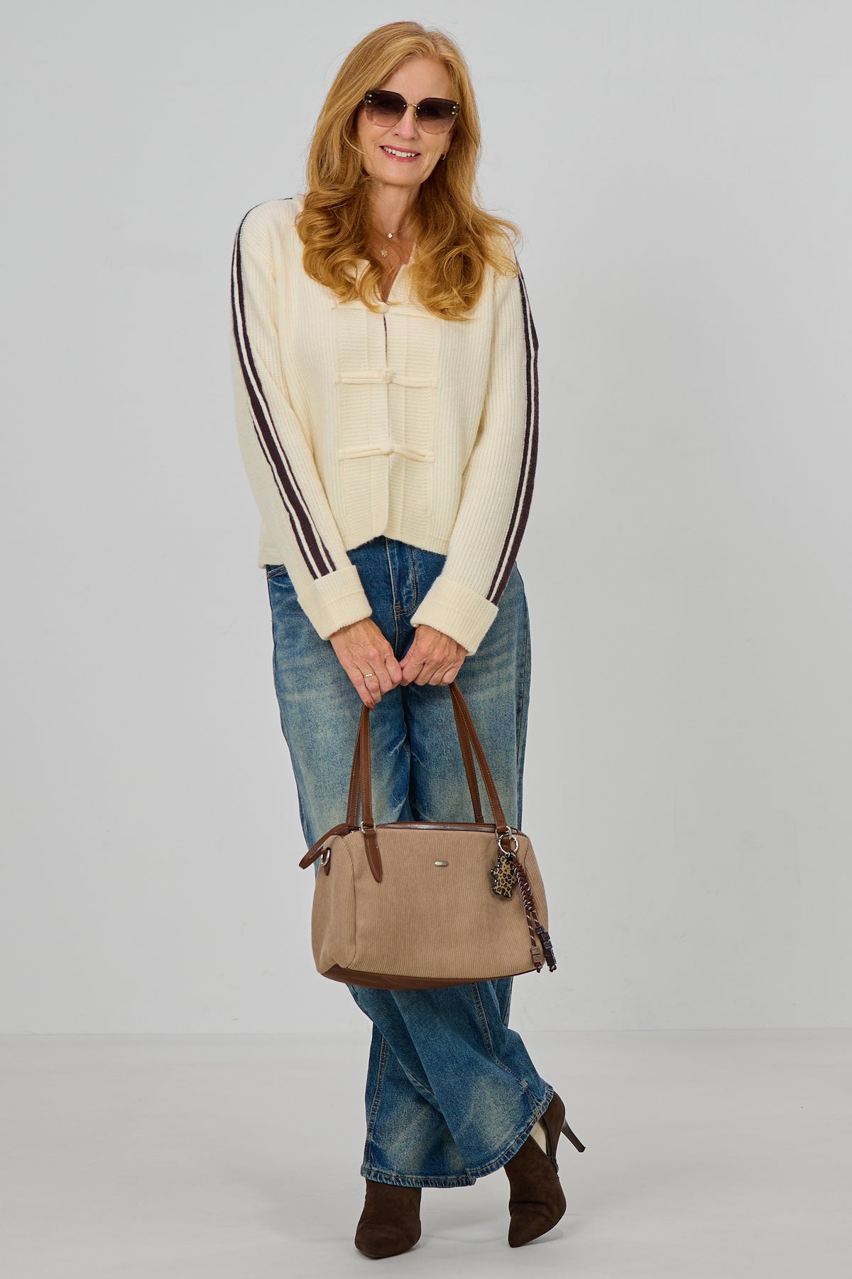 Cardigan mit Streifen auf den Ärmeln, creme-schokobraun
