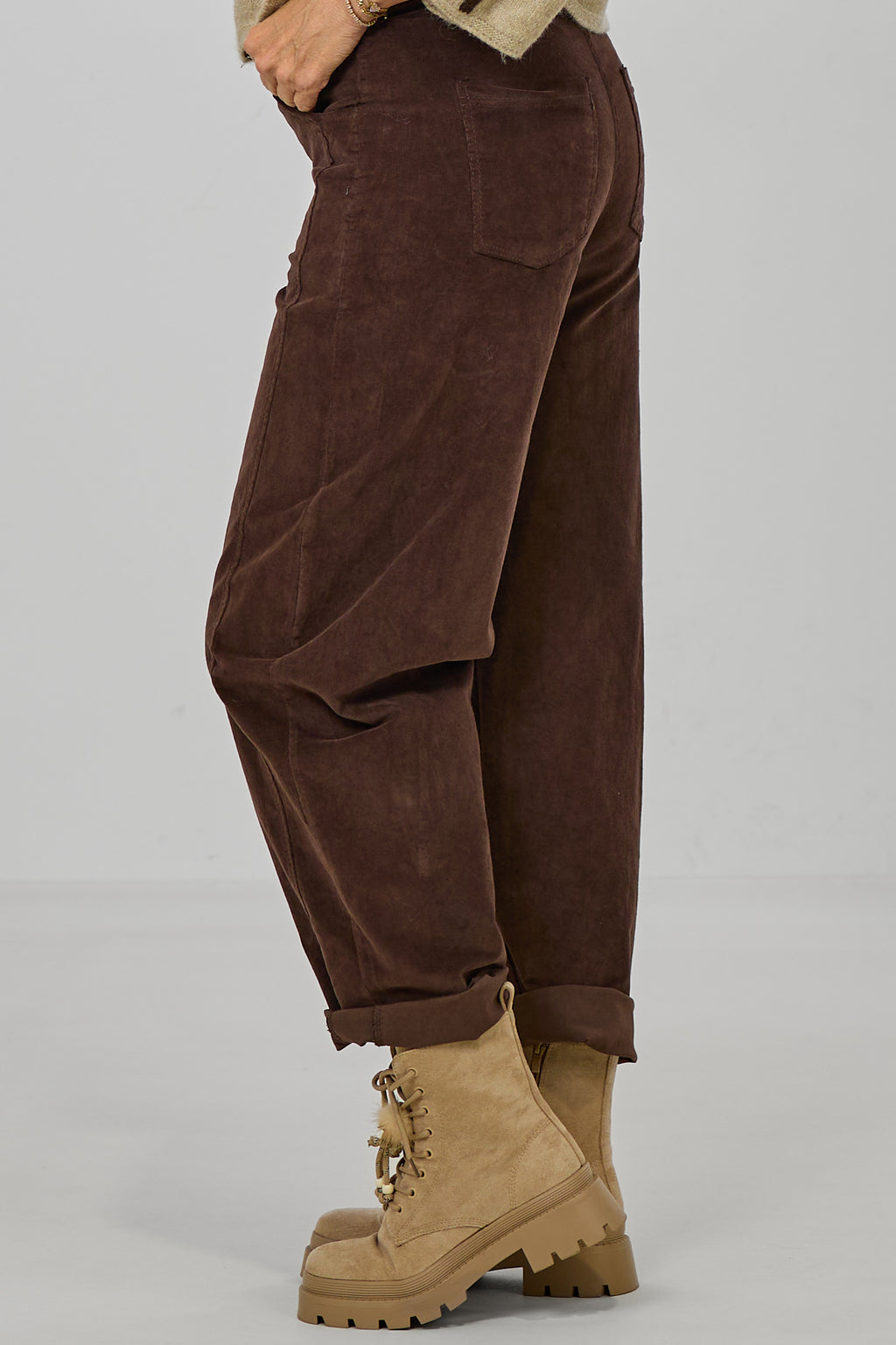 Feincordhose im Balloon-Style, schokobraun