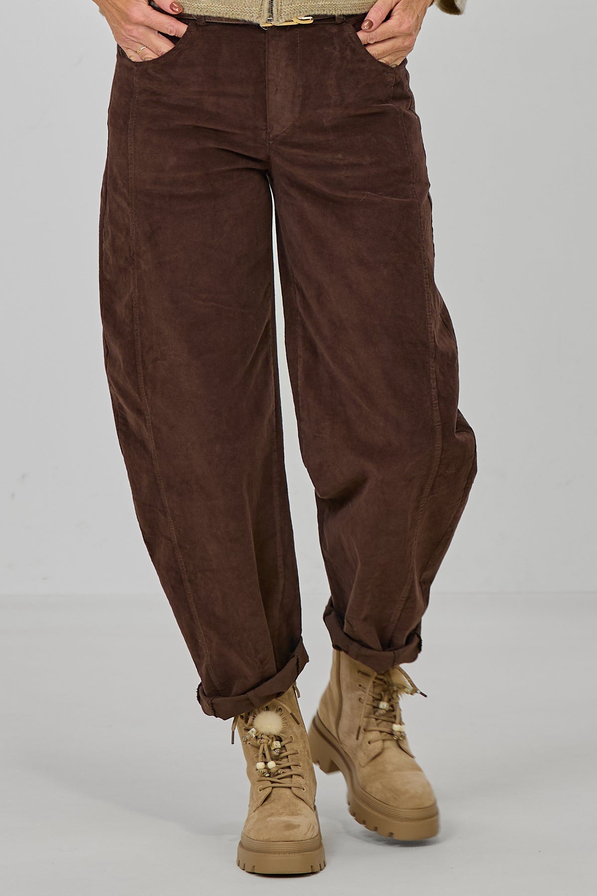 Feincordhose im Balloon-Style, schokobraun