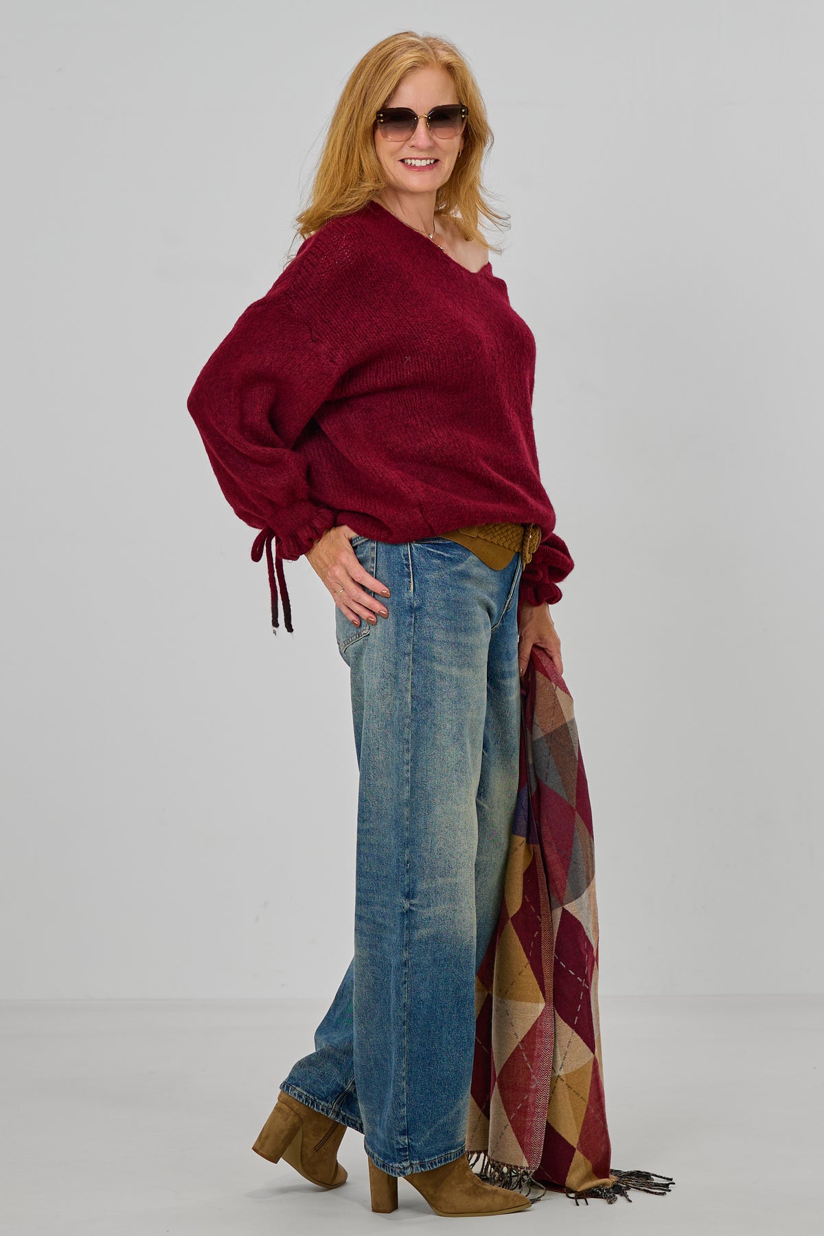Strickpulli mit gerüschten Bündchen an den Ärmeln, bordeaux meliert
