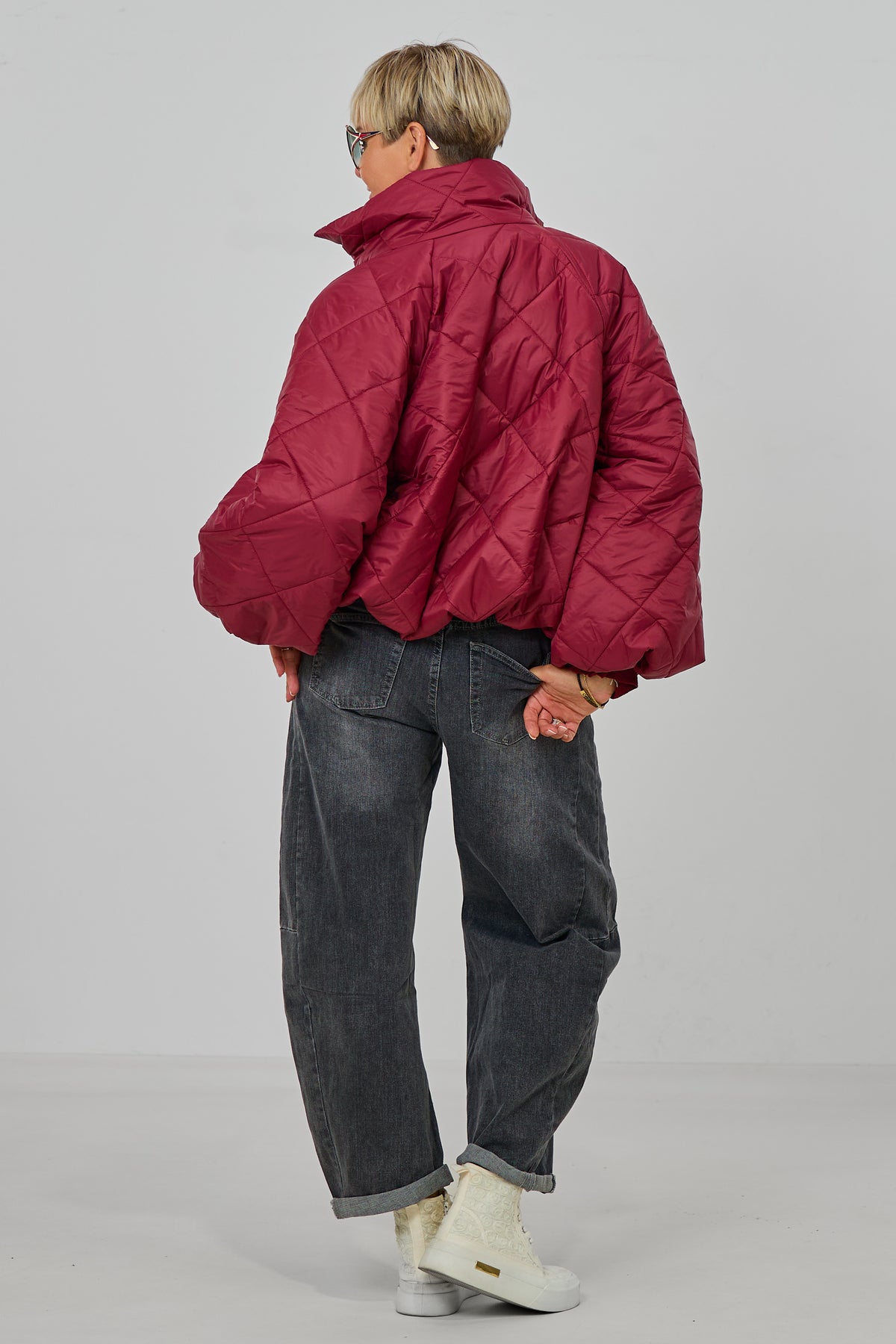 Balloon-Steppjacke mit Stehkragen, bordeaux