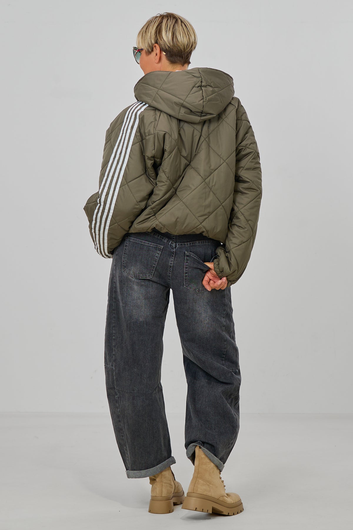 Sportliche Steppjacke mit Kapuze, khaki