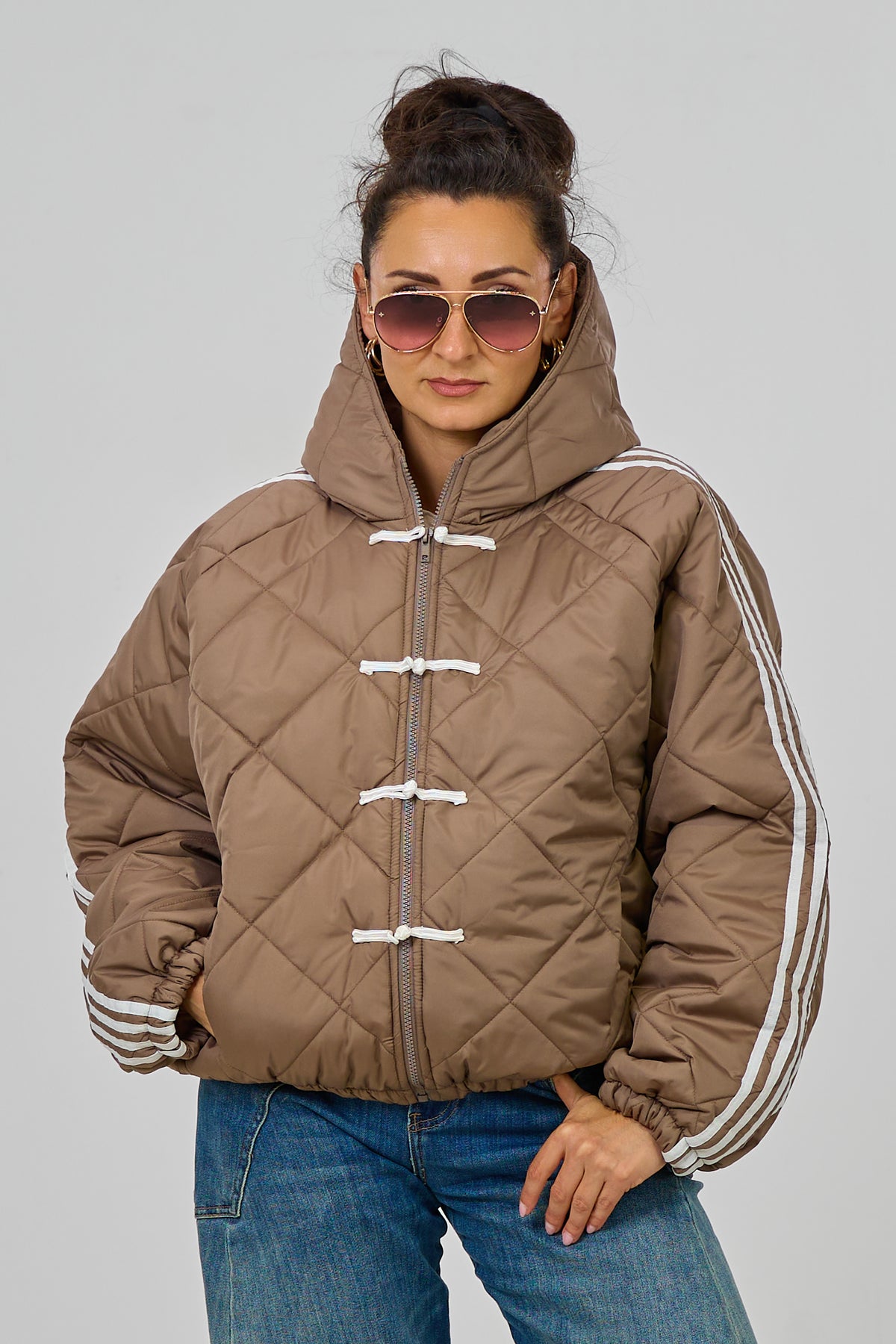 Sportliche Steppjacke mit Kapuze, taupe