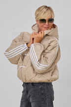 Sportliche Steppjacke mit Kapuze, beige