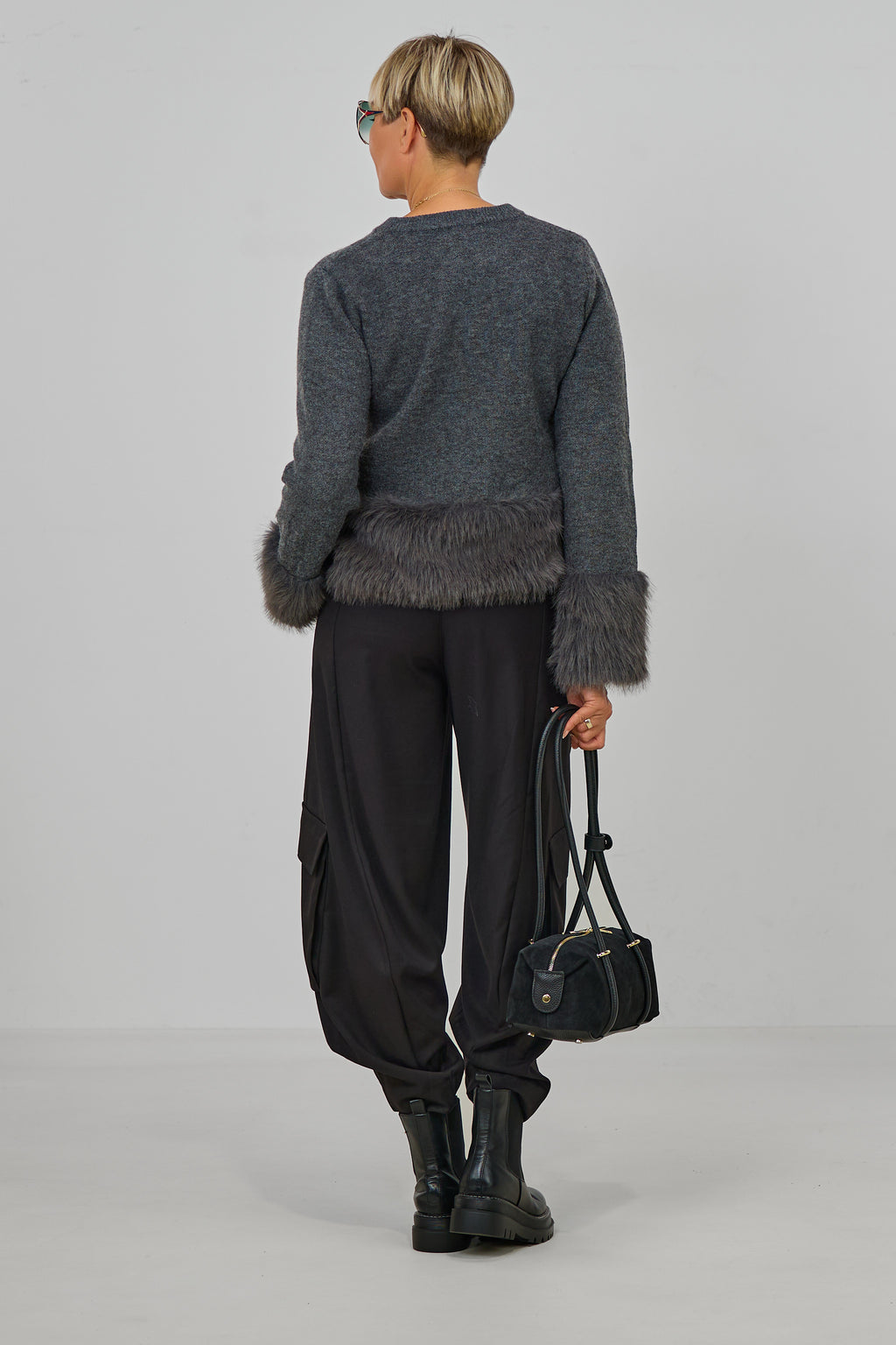 Cardigan mit Fellabschlüssen, grau meliert