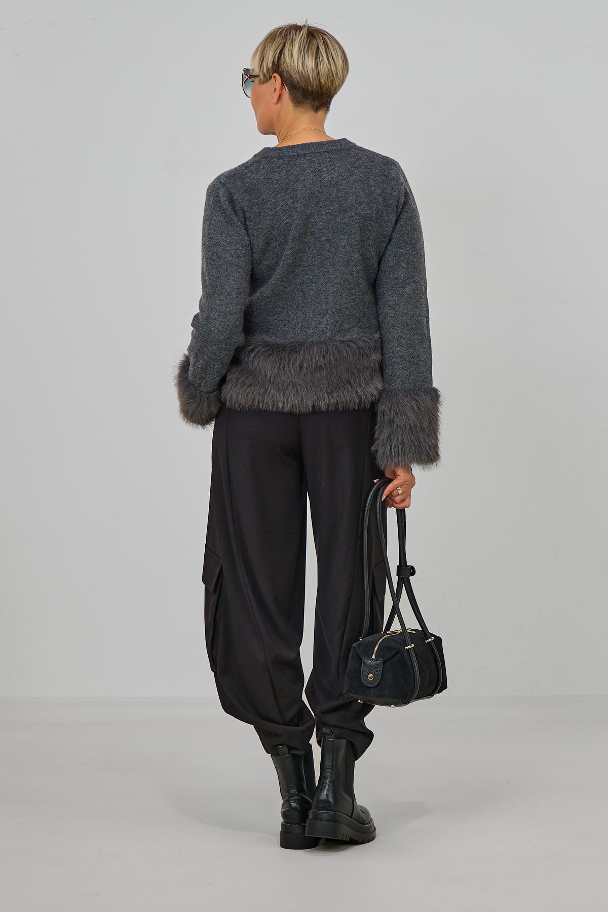 Cardigan mit Fellabschlüssen, grau meliert