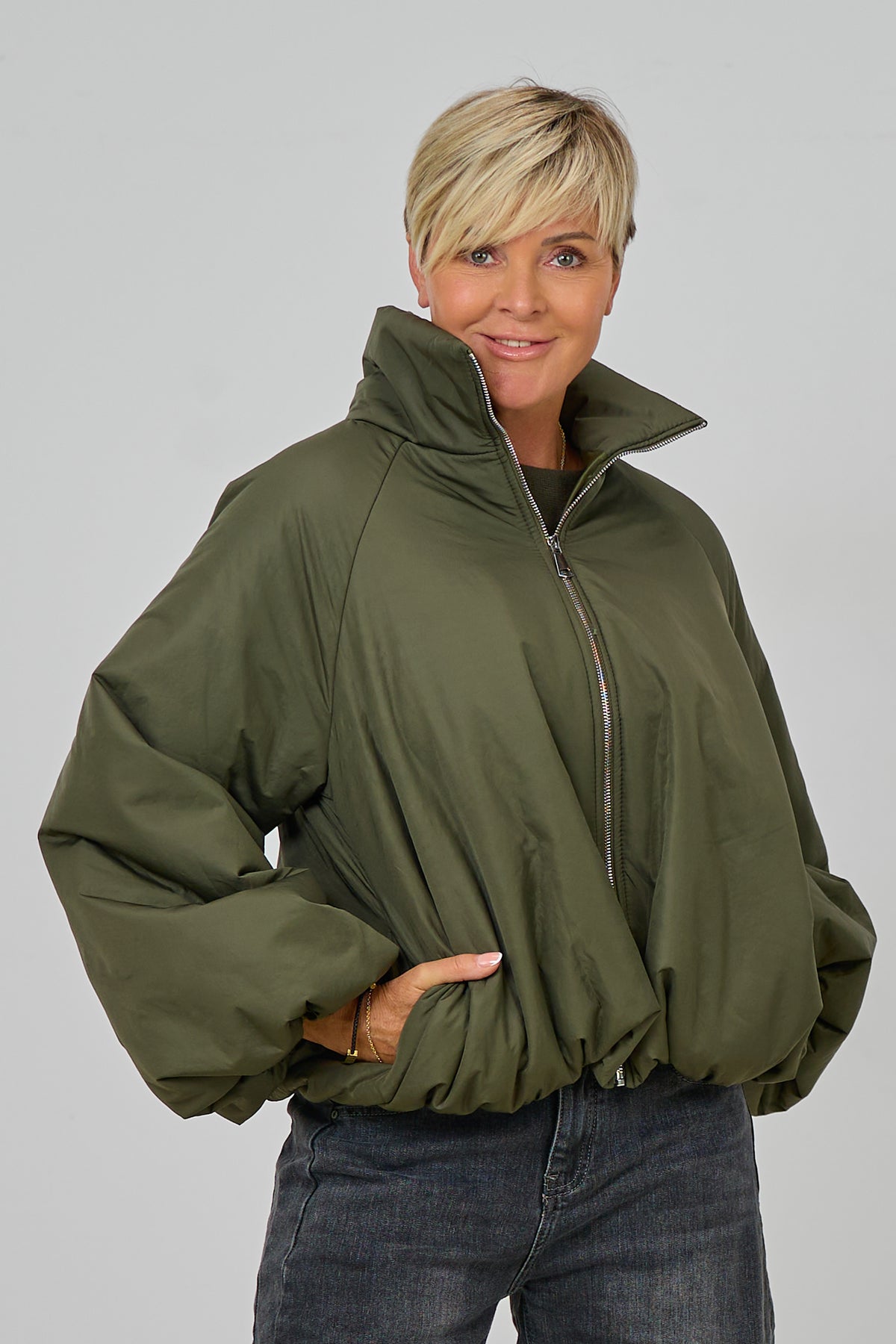 Balloon-Jacke mit Stehkragen, khaki