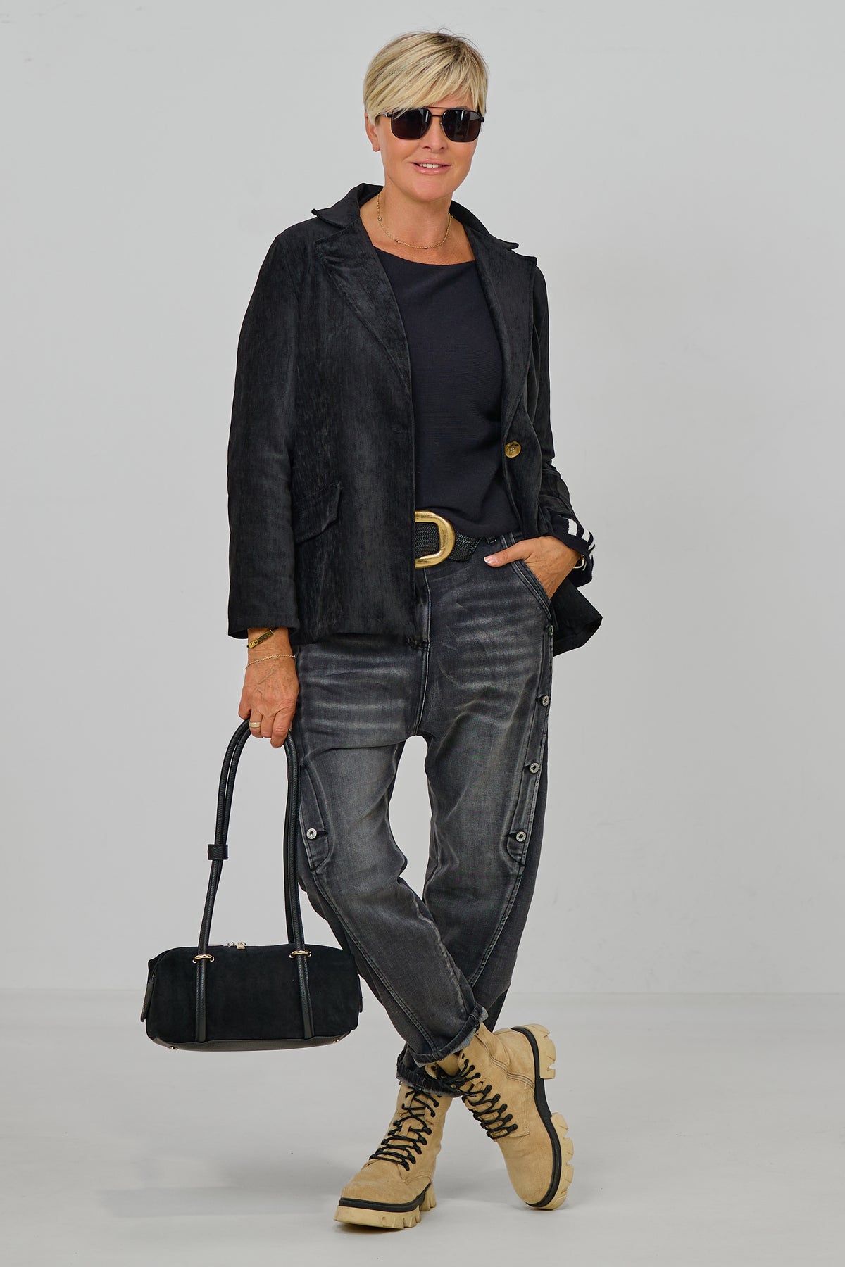 Samtiger Blazer, schwarz
