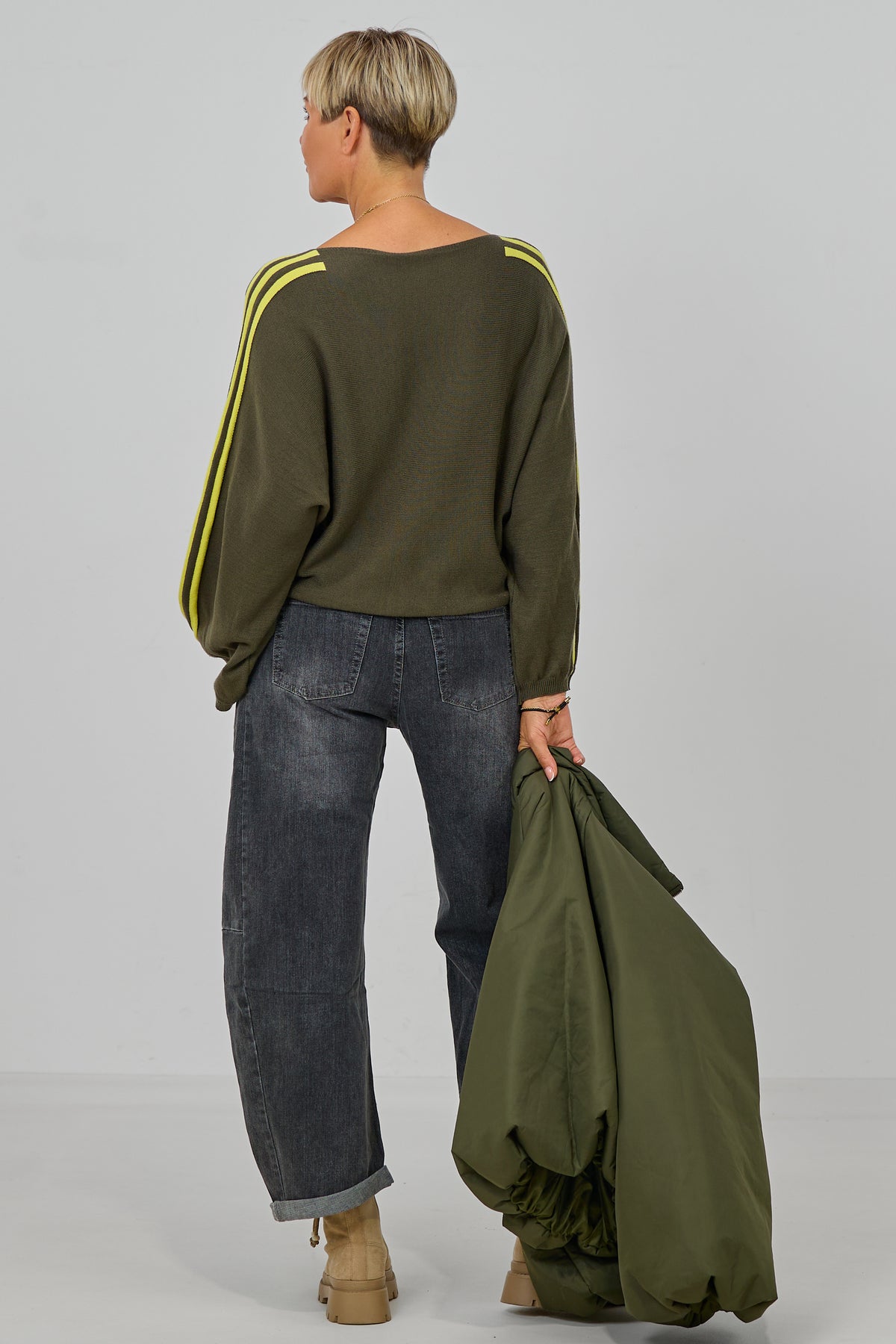 Pulli mit Streifen auf den Ärmeln, khaki-gelb