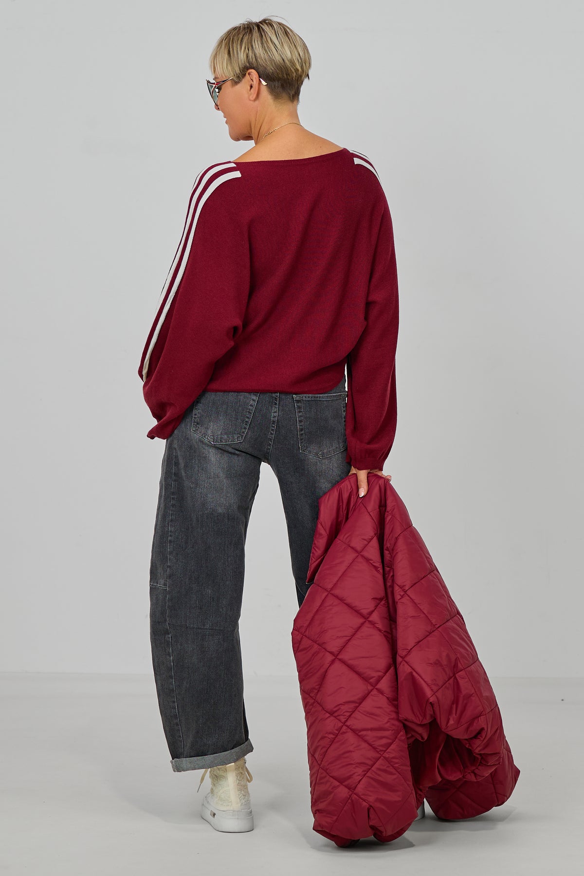 Pulli mit Streifen auf den Ärmeln, bordeaux-ecru