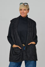 Flauschige Longweste, schwarz