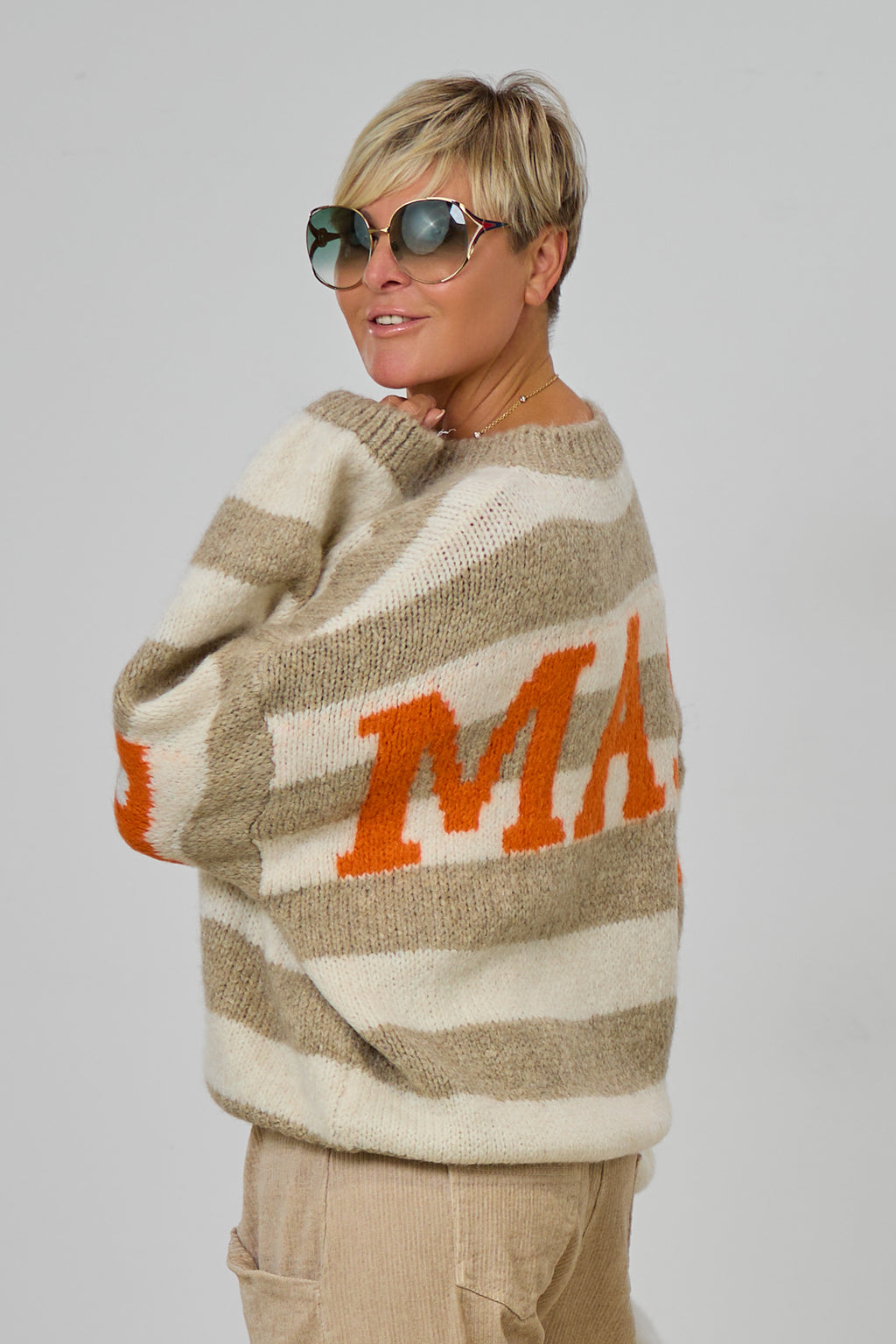 Gestreifter Strickpulli Namaste, taupe-beige