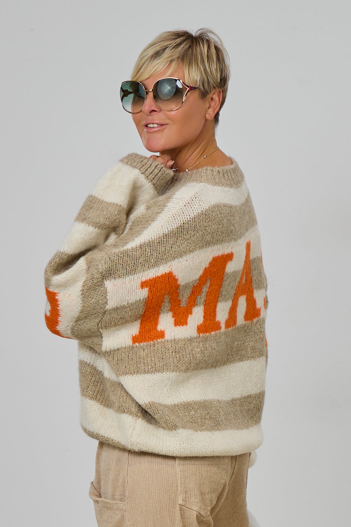 Gestreifter Strickpulli Namaste, taupe-beige