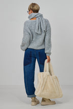 Kuscheliger Strickpulli plus Schal, uni grau