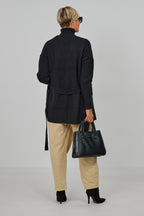 Strickjacke mit Taschen und Gürtel, schwarz