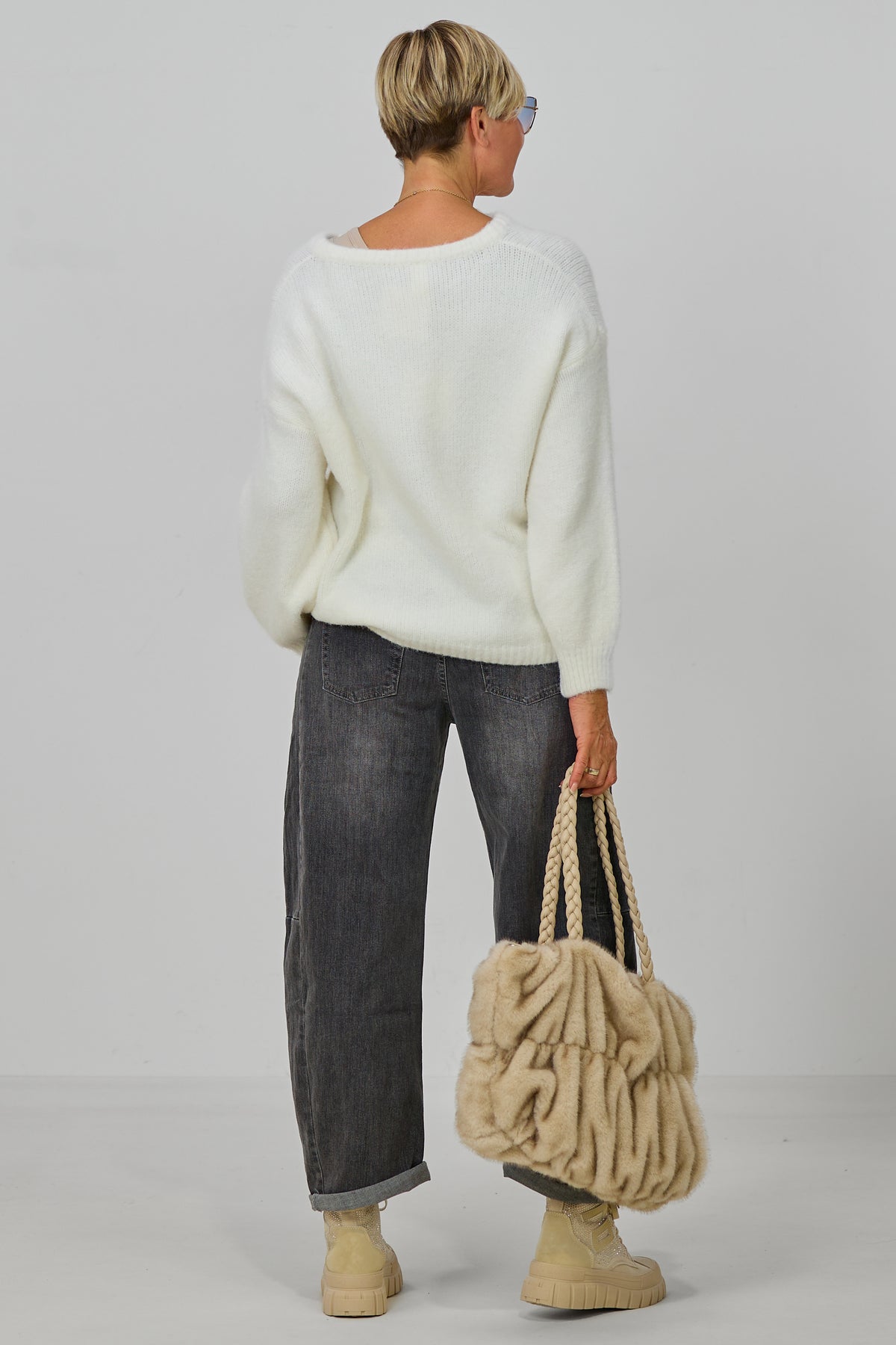 kuscheliger Cardigan mit Knebelverschlüssen, ecru