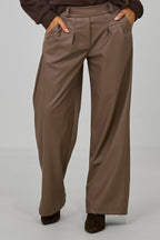 Bundfaltenhose im Lederlook, taupe