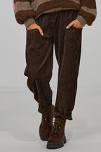 Breitcordhose mit elastischem Bund, schokobraun