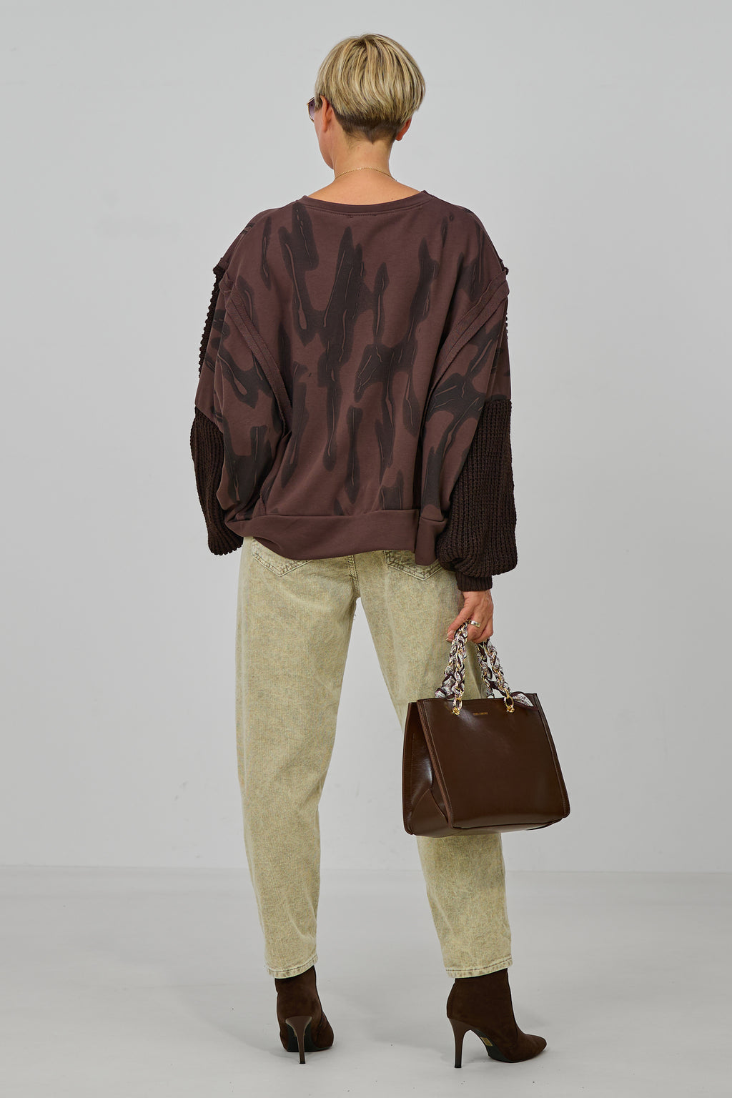 Sweaty im Materialmix, braun-anthrazit