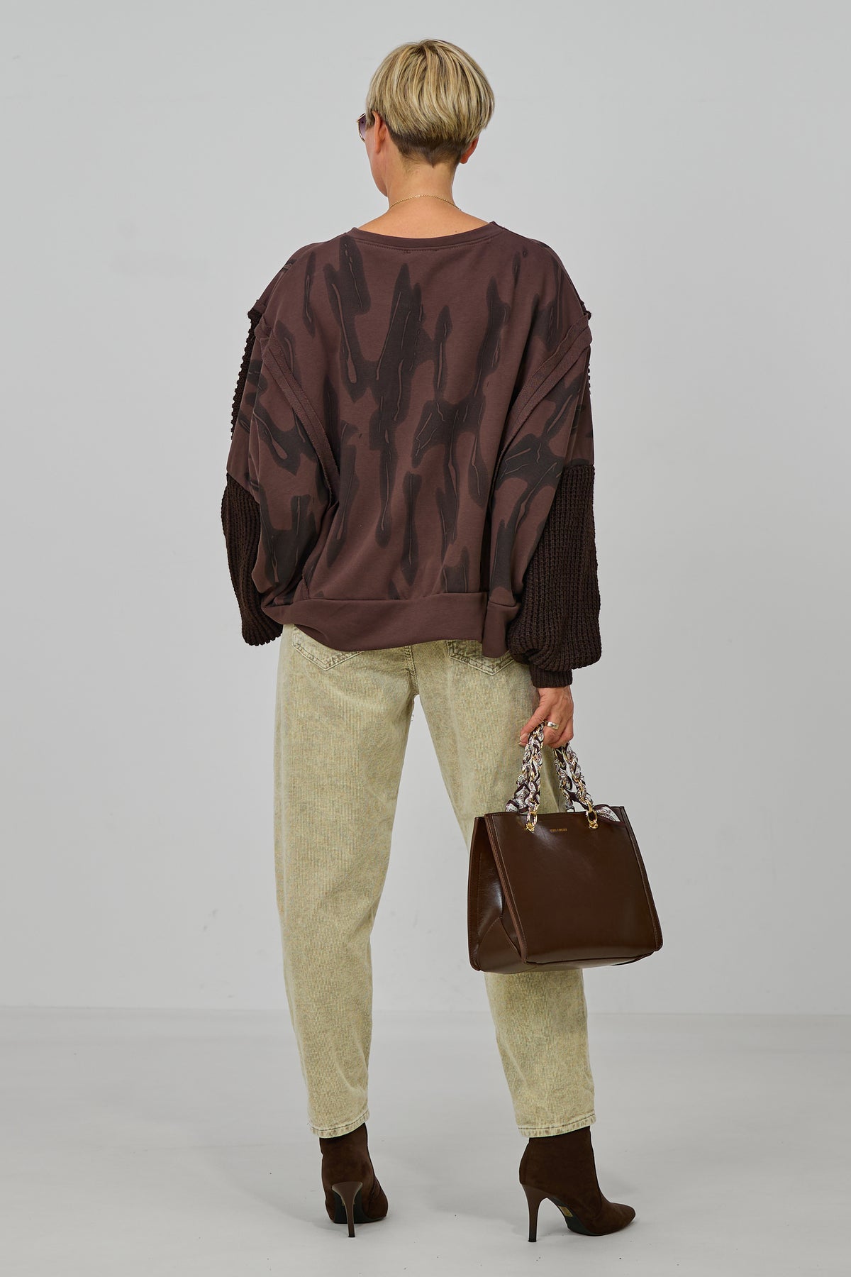 Sweaty im Materialmix, braun-anthrazit