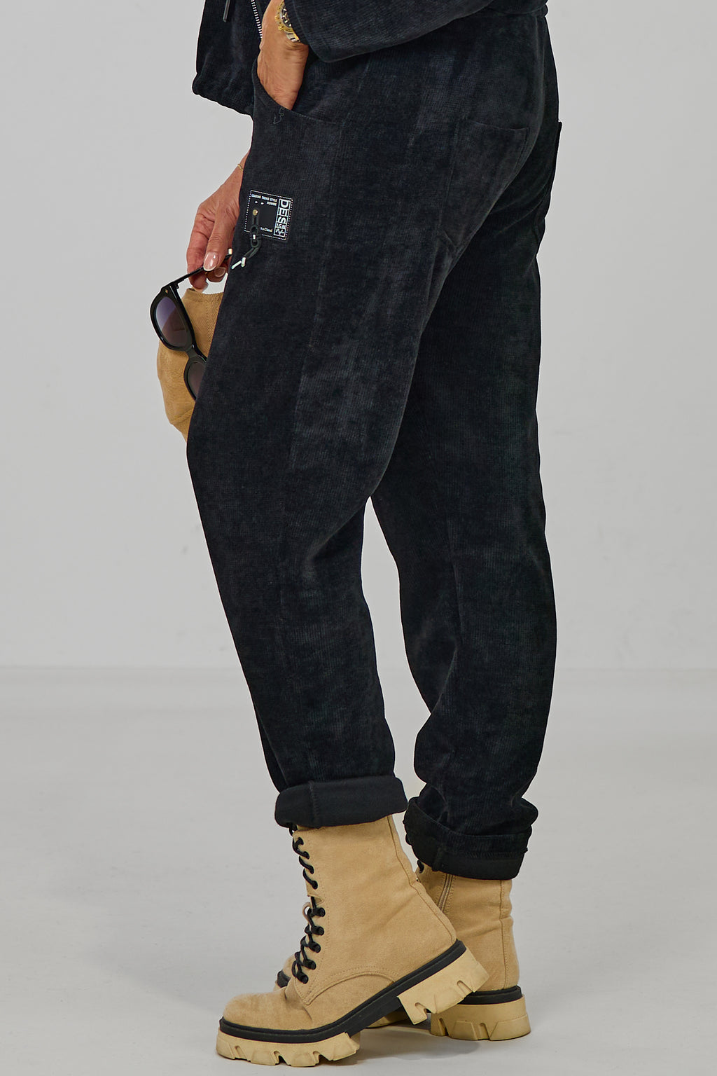 Freizeithose aus Feincord, schwarz