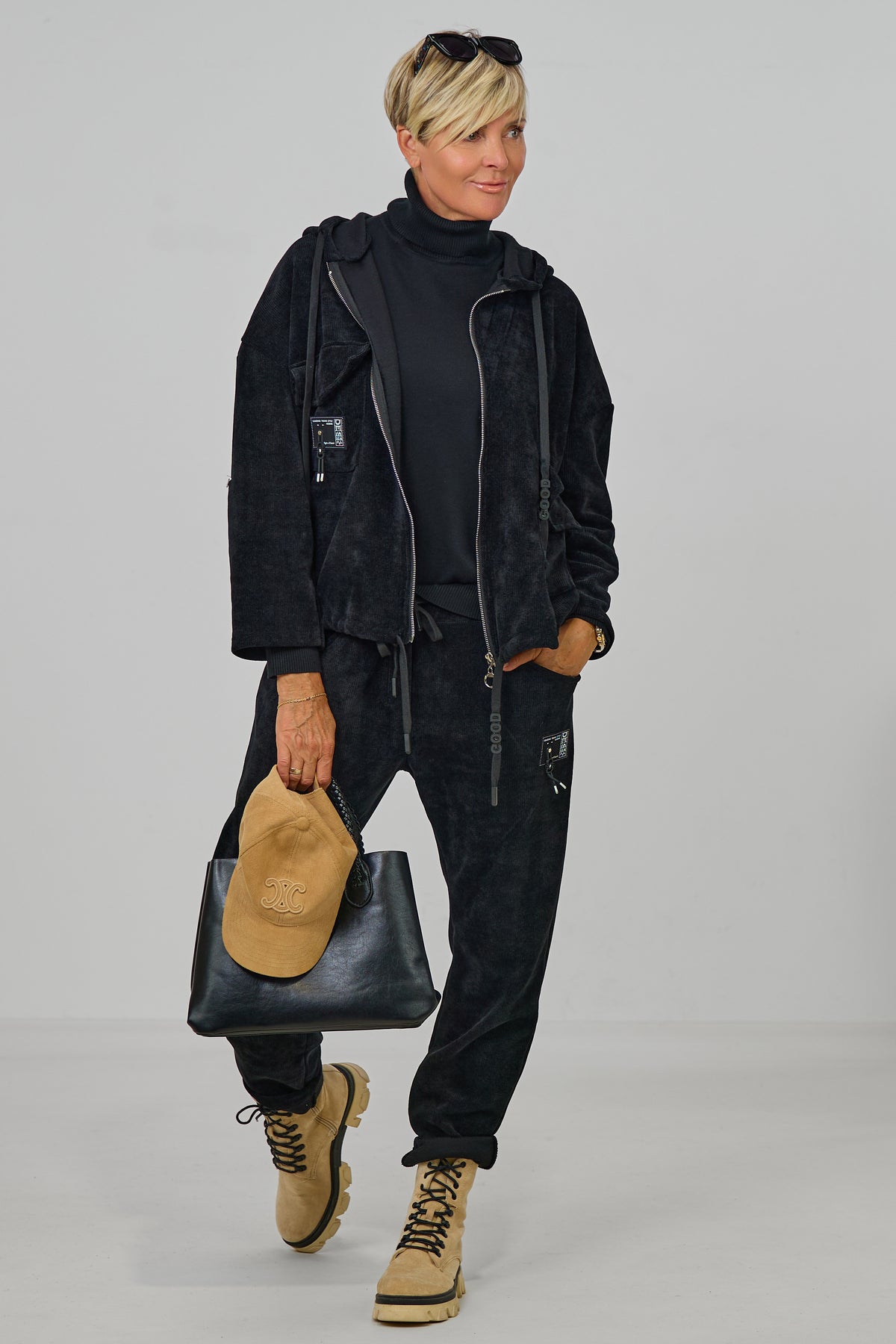 Freizeit-Hoodiejacke aus Feincord, schwarz