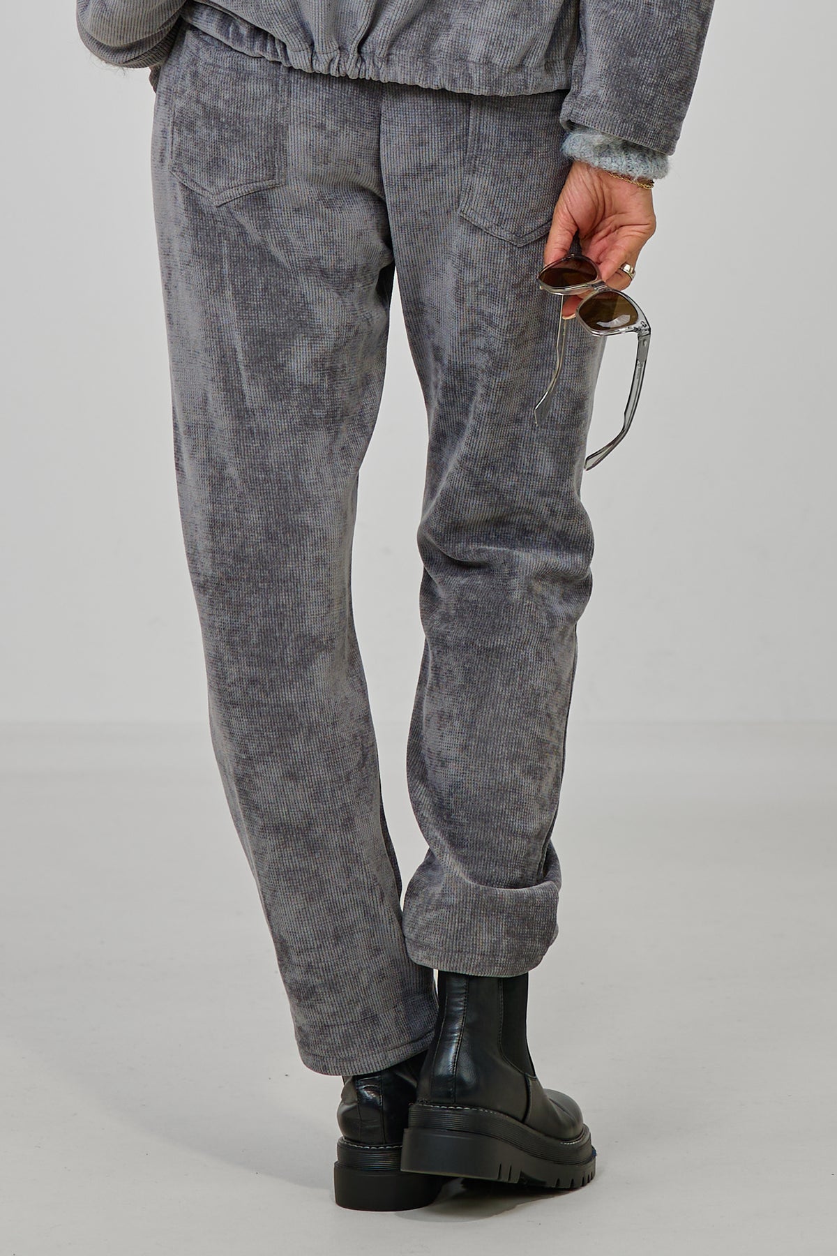 Freizeithose aus Feincord, grau