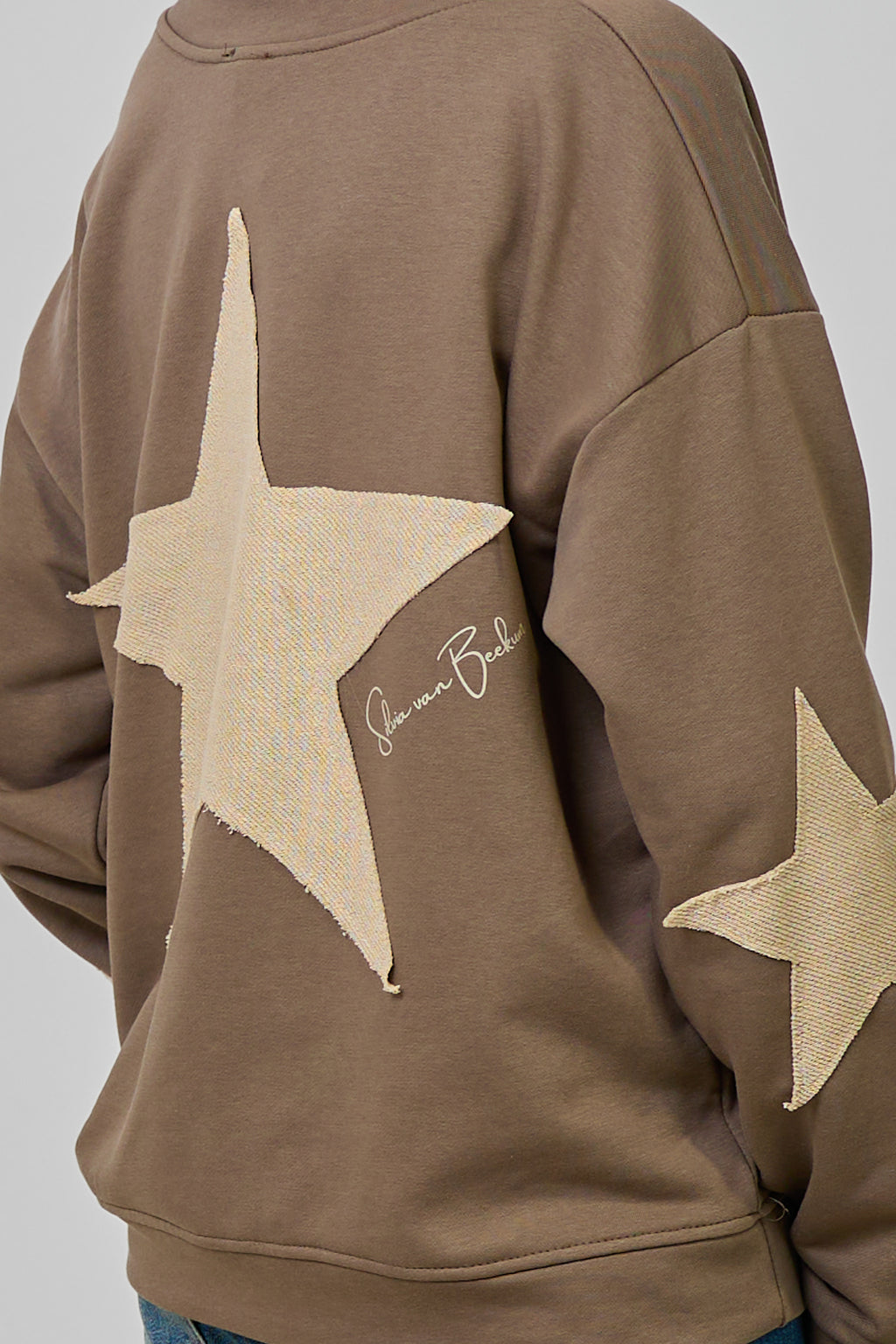 Sweaty STAR by Silvia van Beekum, taupe