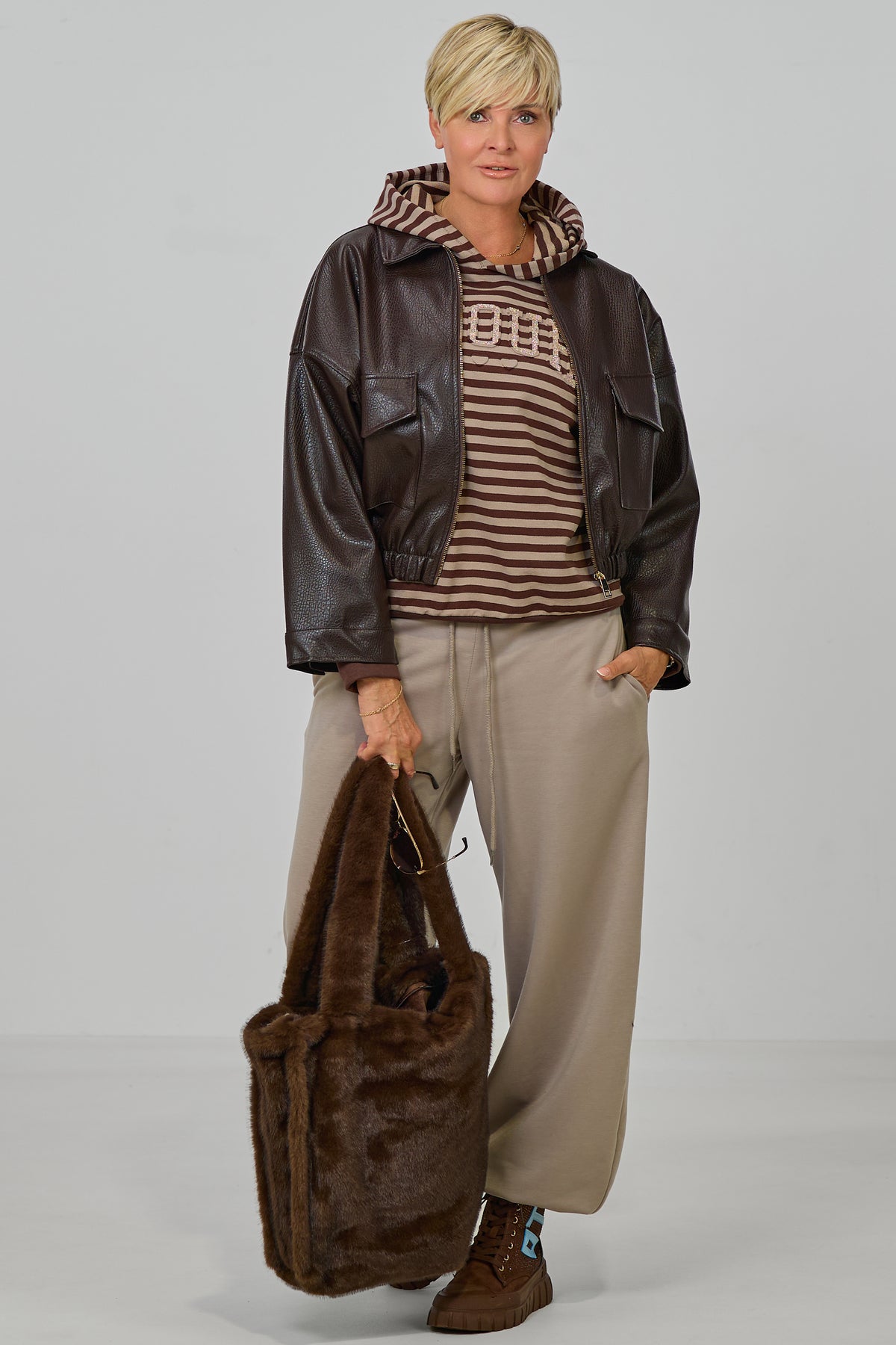 Blouson aus strukturiertem Kunstleder, dunkelbraun