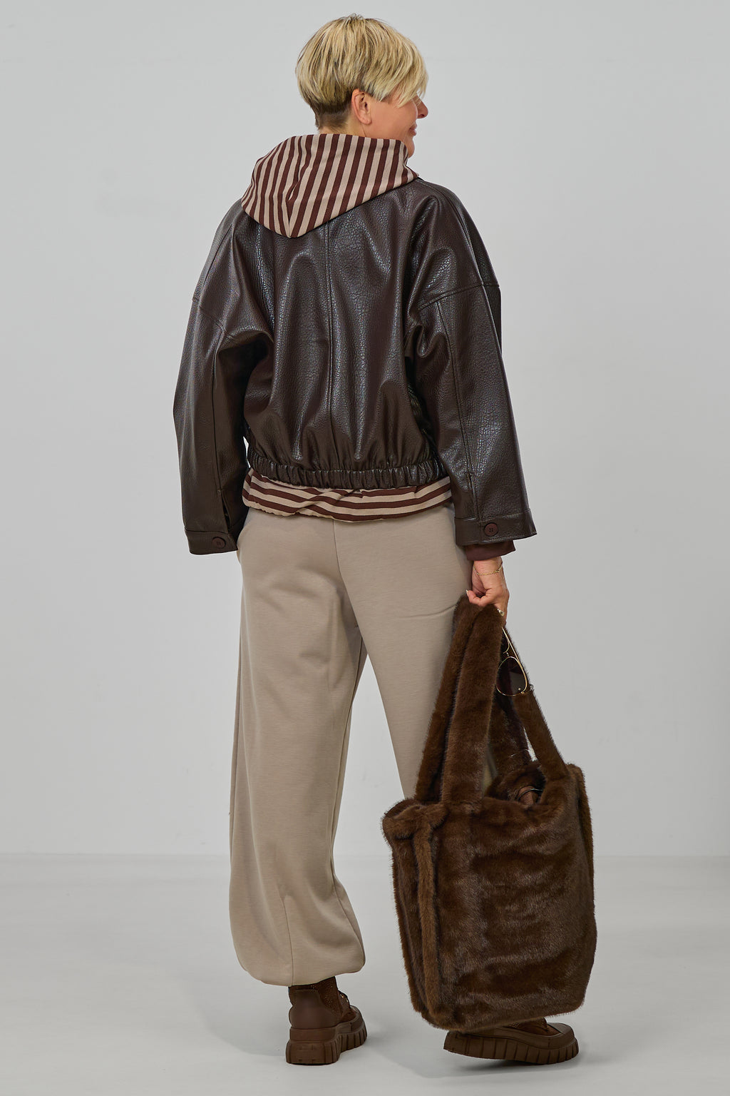 Blouson aus strukturiertem Kunstleder, dunkelbraun