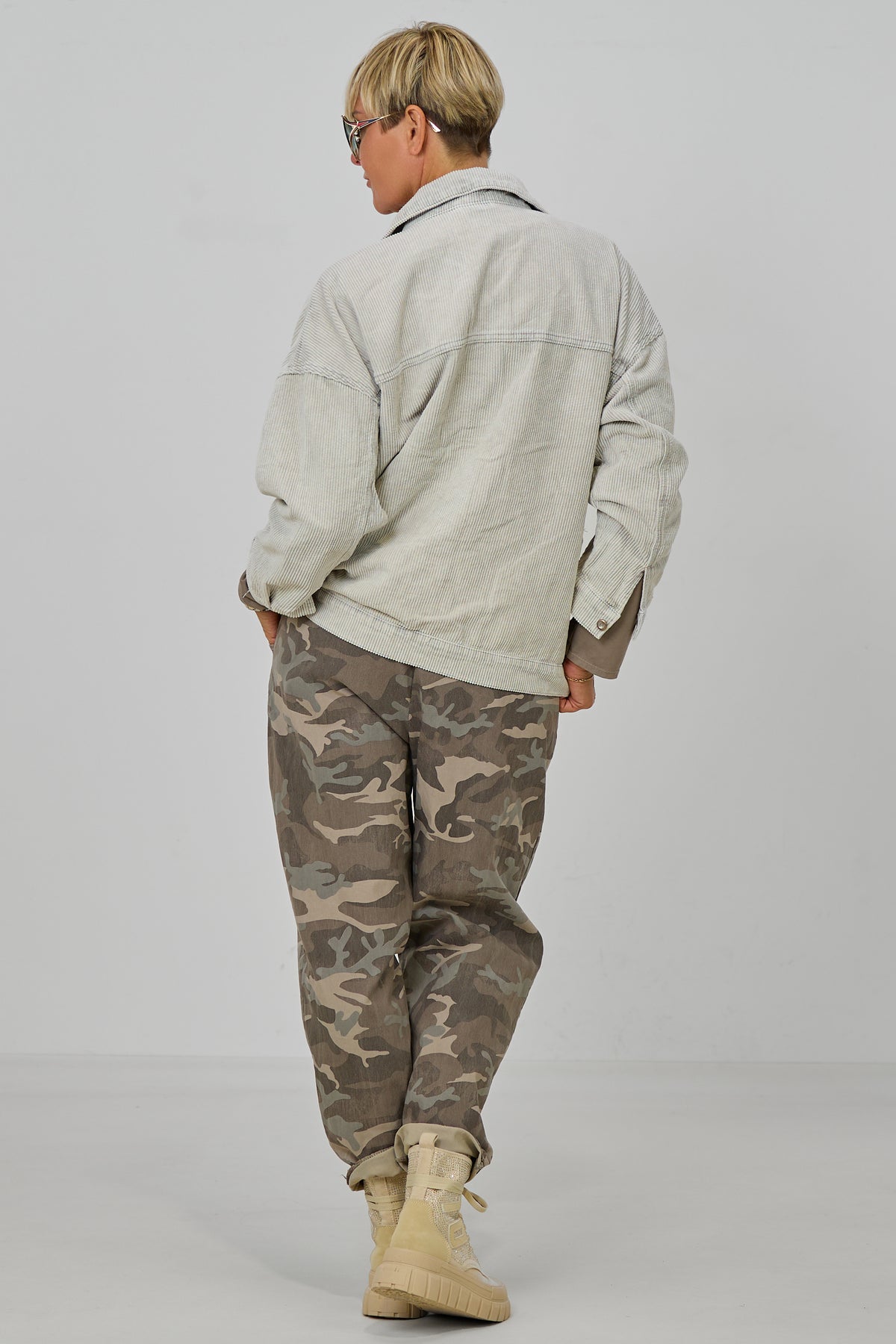 Oversized Cordjacke, stein used