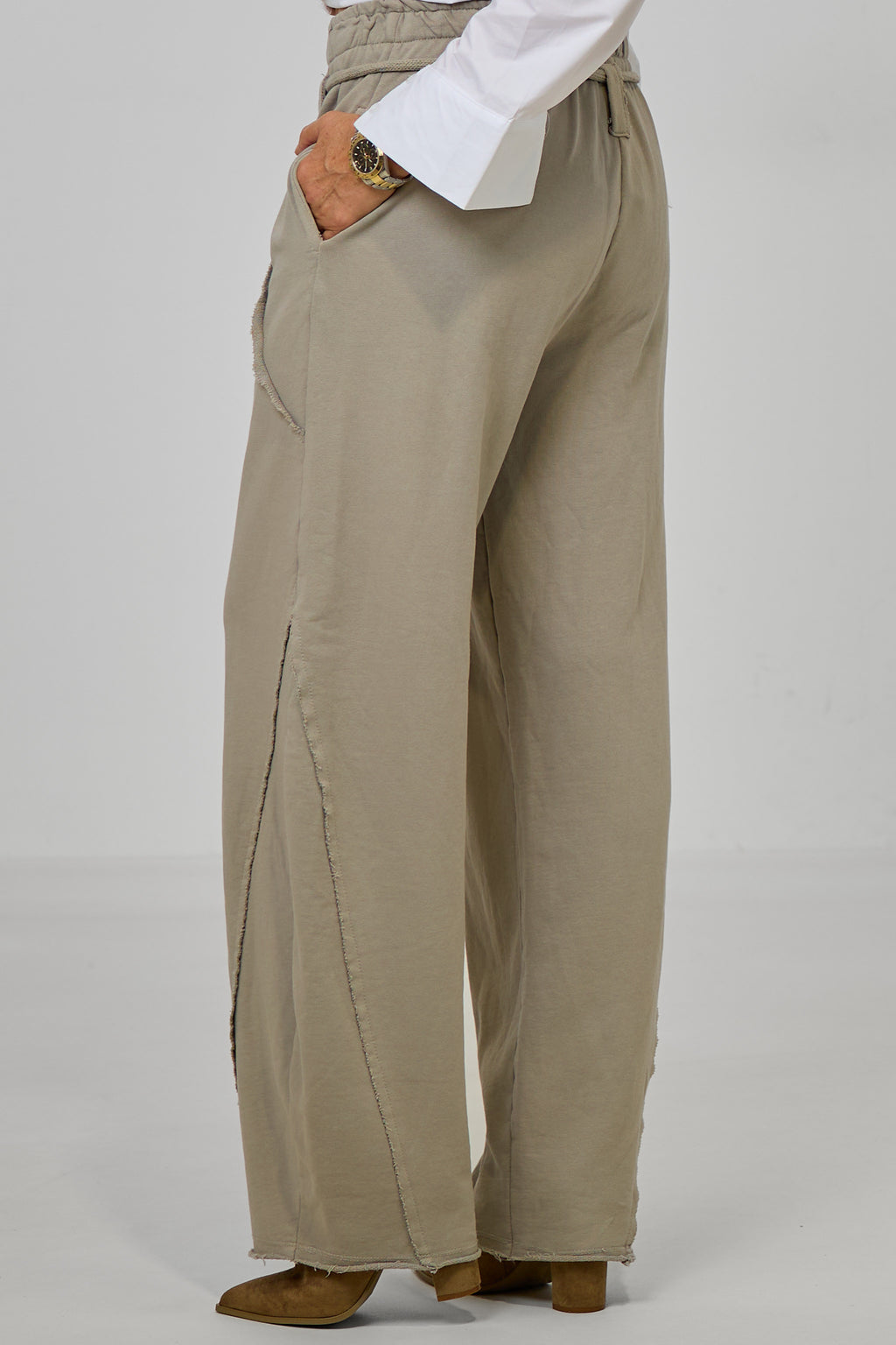 Sweaty Hose mit Ziernähten im used look, taupe