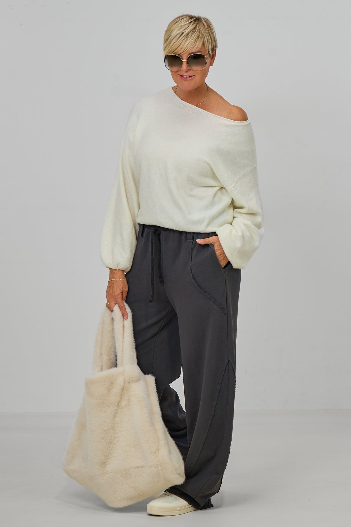 Sweaty Hose mit Ziernähten im used look, anthrazit