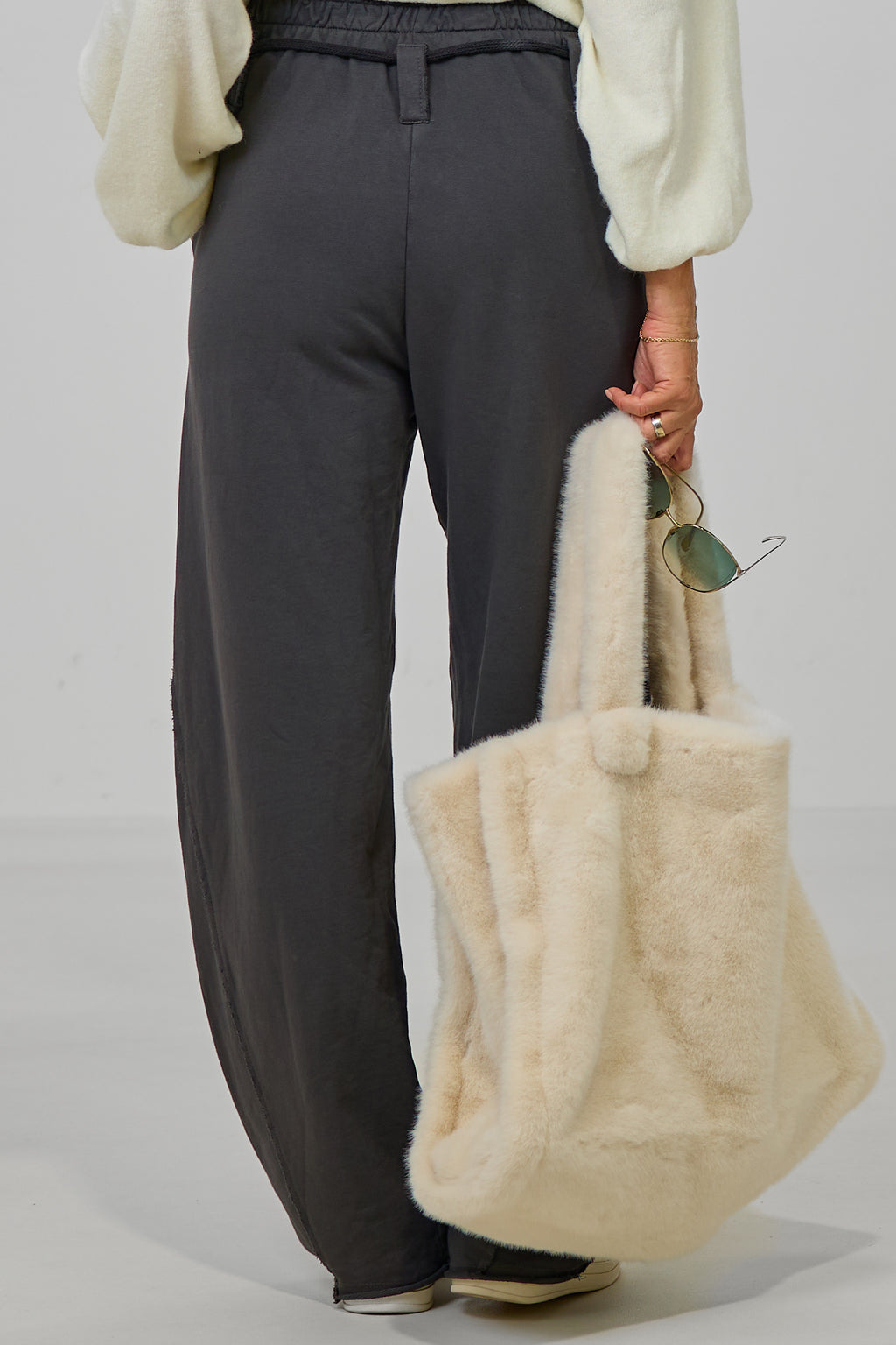 Sweaty Hose mit Ziernähten im used look, anthrazit