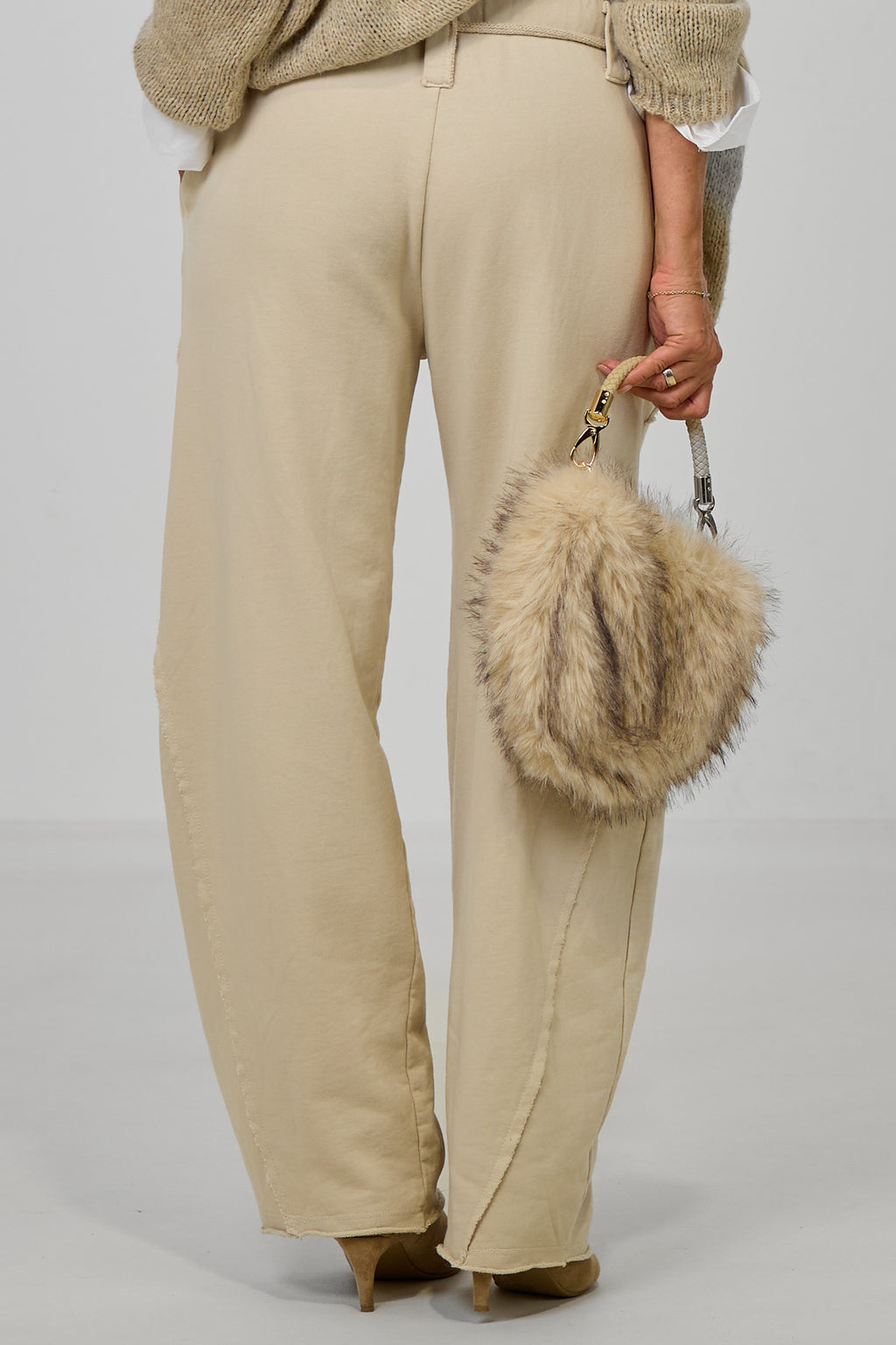 Sweaty Hose mit Ziernähten im used look, beige