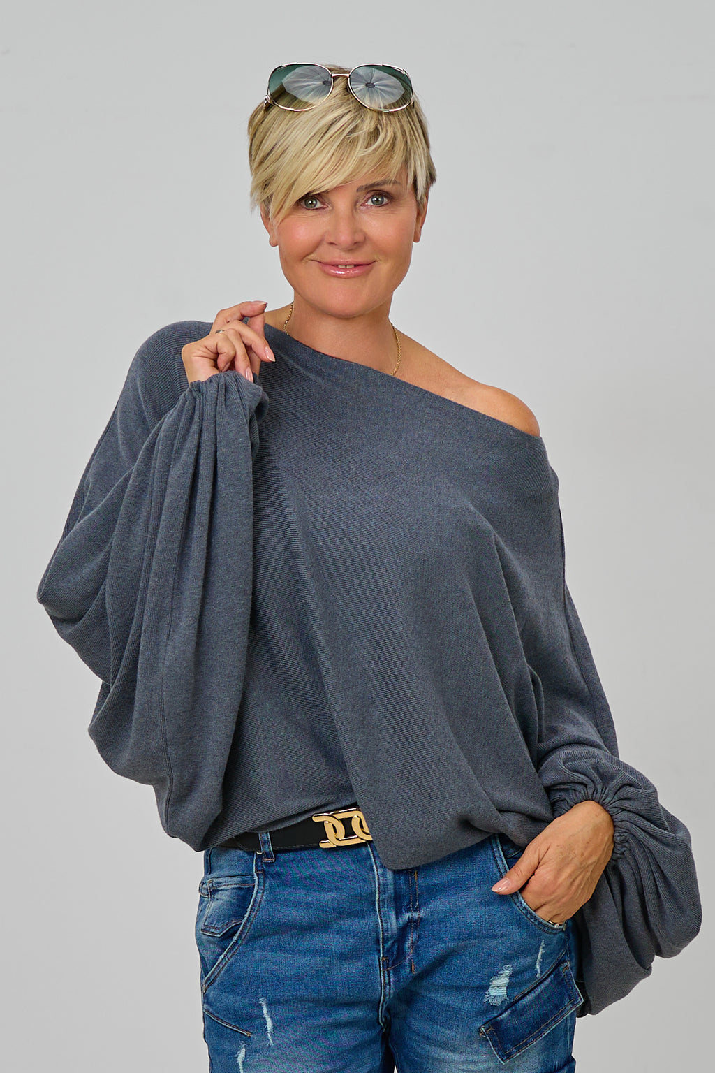 Feiner Strickpulli/Überwurf, quergestrickt, anthrazit