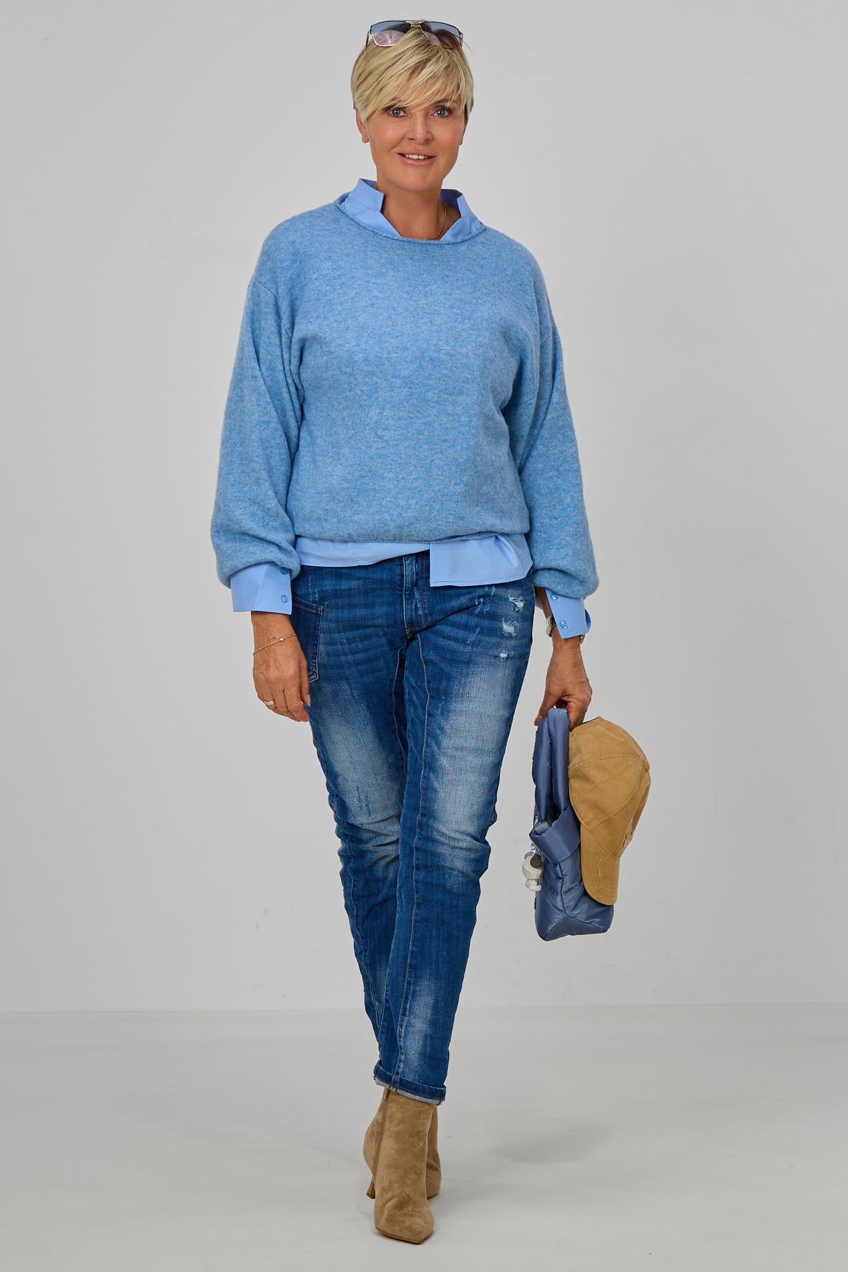 Strickpulli mit elastischen Abschlüssen, hellblau