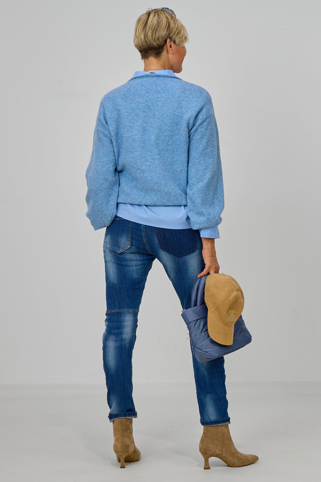 Strickpulli mit elastischen Abschlüssen, hellblau
