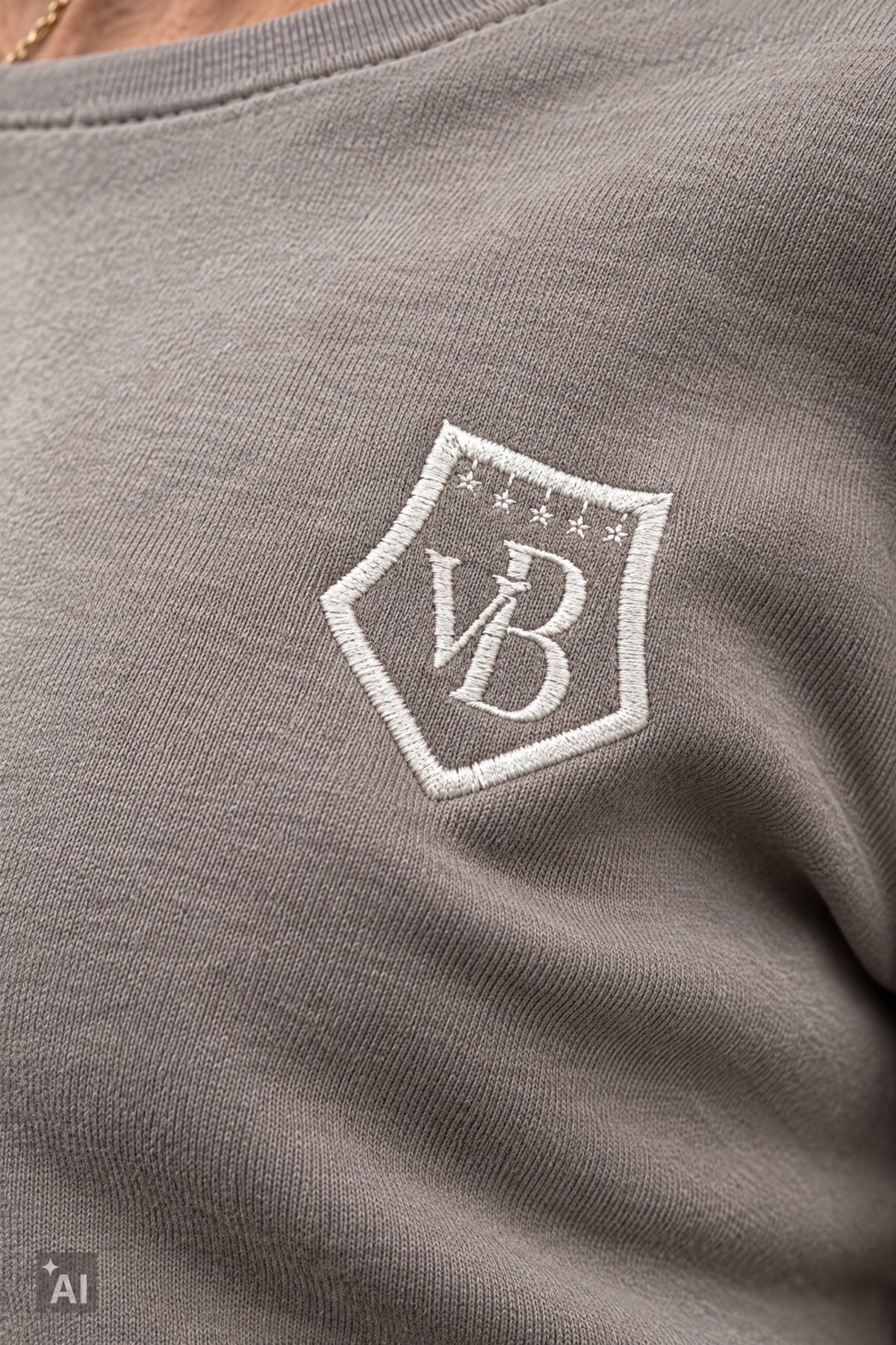 Sweaty "VB" by Silvia van Beekum, taupe
